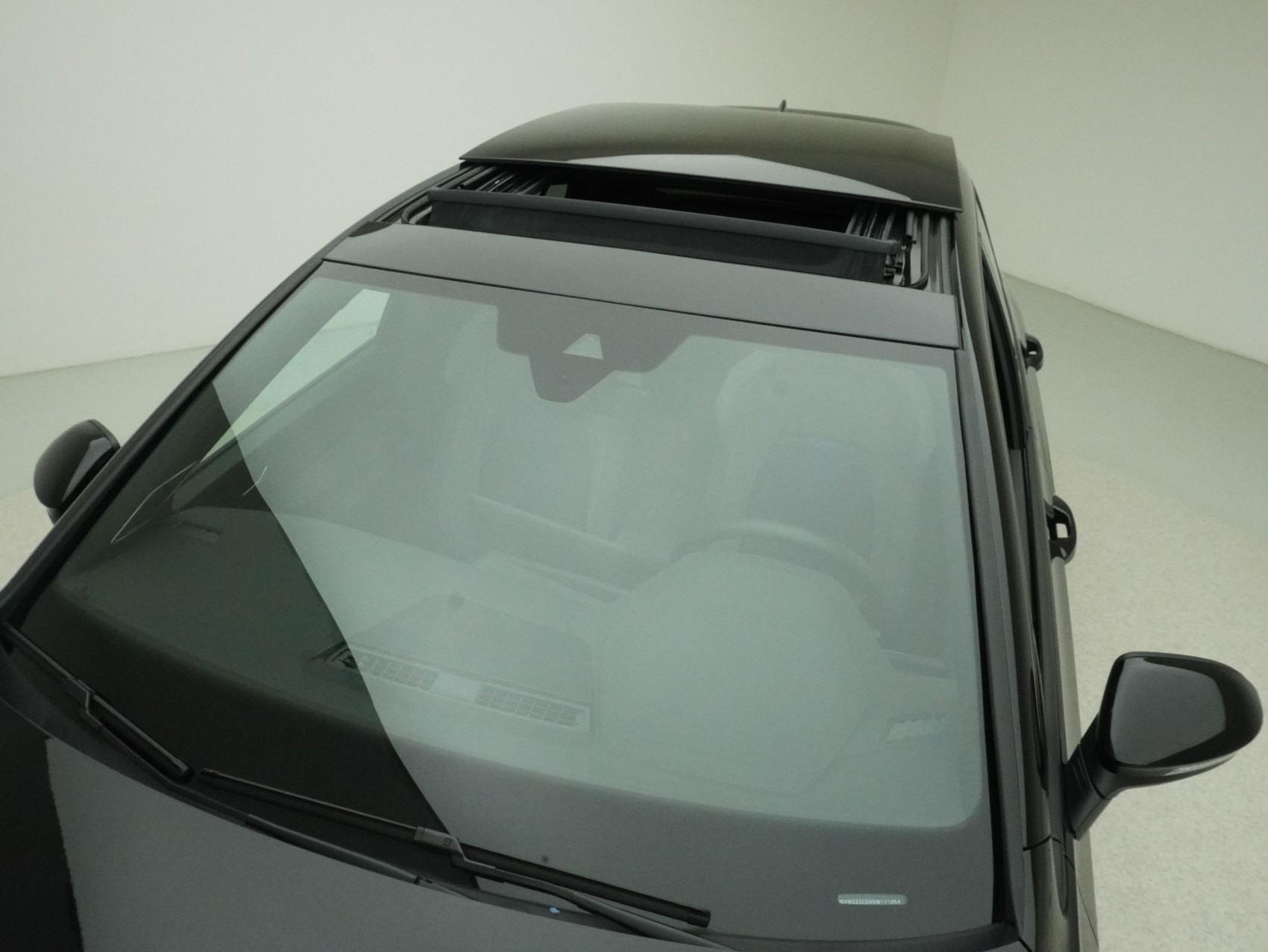 VW Golf 8.5 2.0 TSI DSG R Black Edition 4Motion (2025)