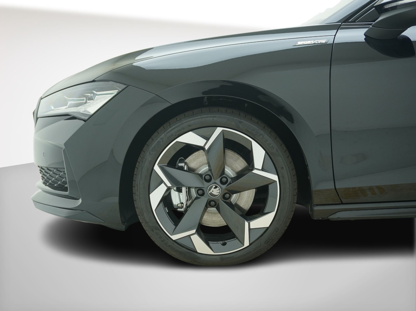 SKODA Superb 2.0 TSI Sportline 4×4 DSG