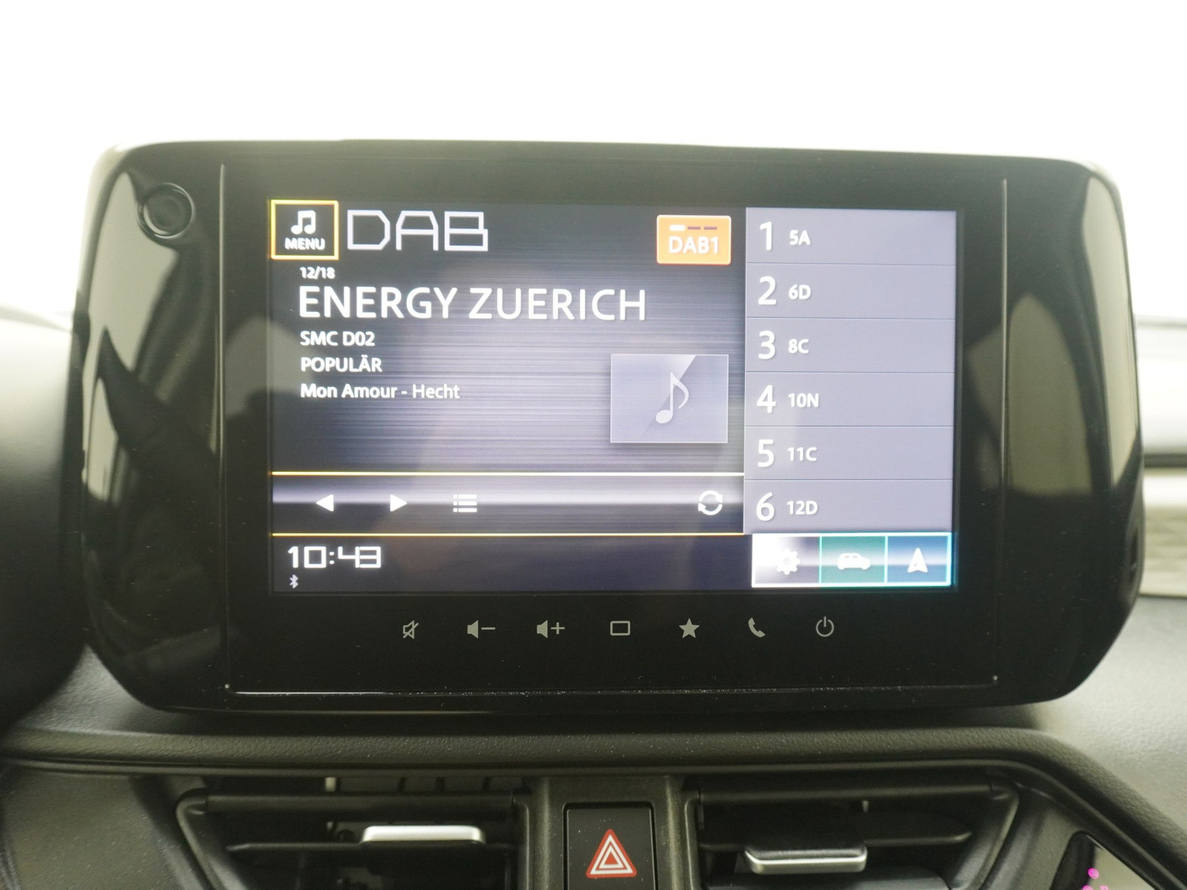 SUZUKI Swift 1.2 Sakura Top Hybrid 4×4