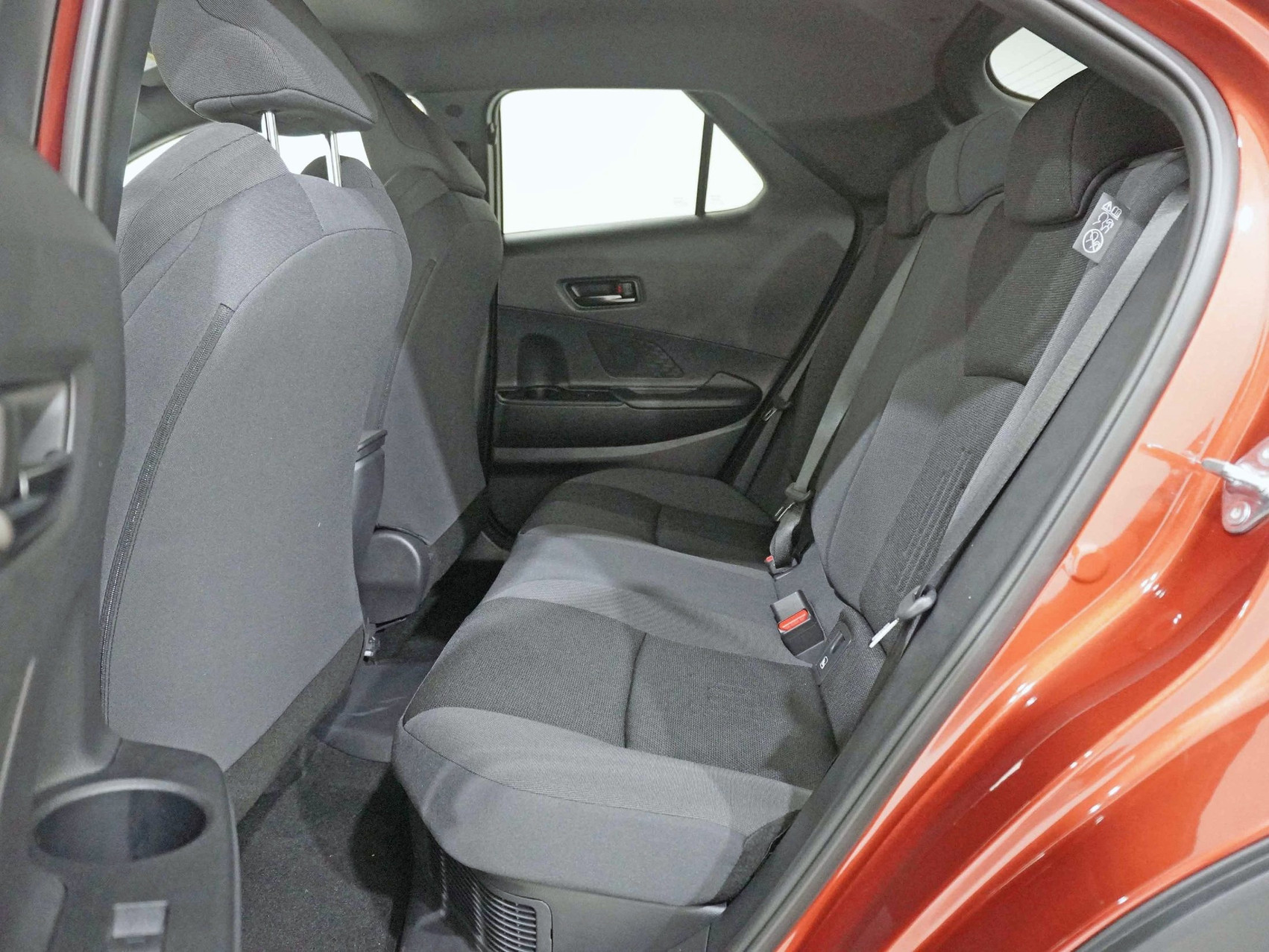 TOYOTA C-HR 2.0 PHEV Swiss Edition ** inkl. 8-Fach Bereifung **