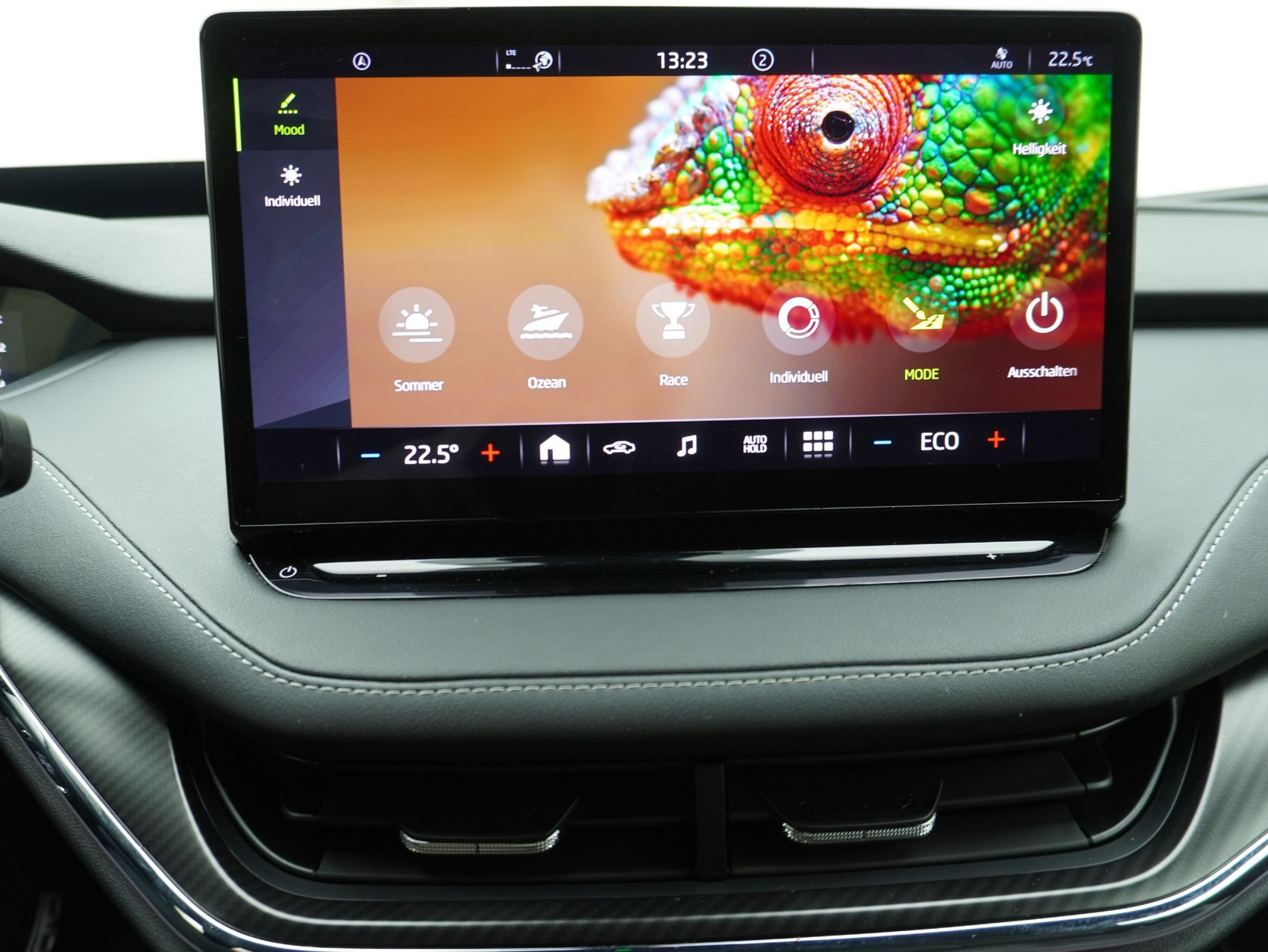 SKODA Enyaq iV 80x Sport Line