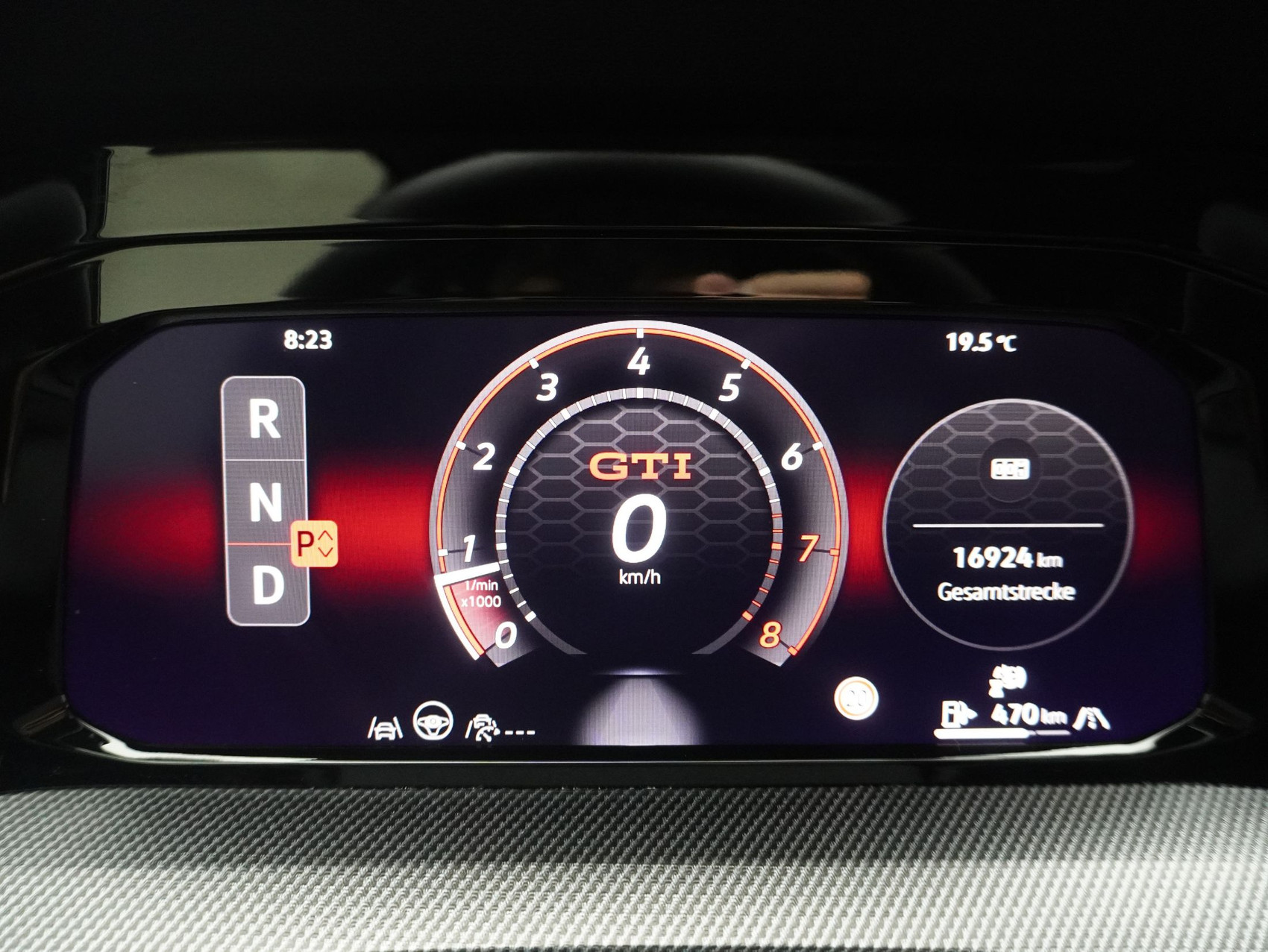 VW Golf 8.5 2.0 TSI DSG GTI Black Style (2025) ** Anhängerkupplung / Harman/Kardon / Panoramadach**