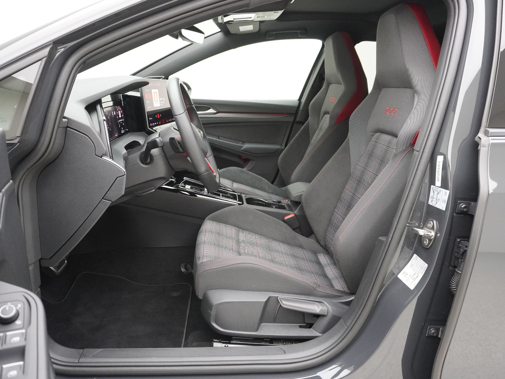 VW Golf 8.5 2.0 TSI DSG GTI Black Style (2025) ** Anhängerkupplung / Harman/Kardon / Panoramadach**