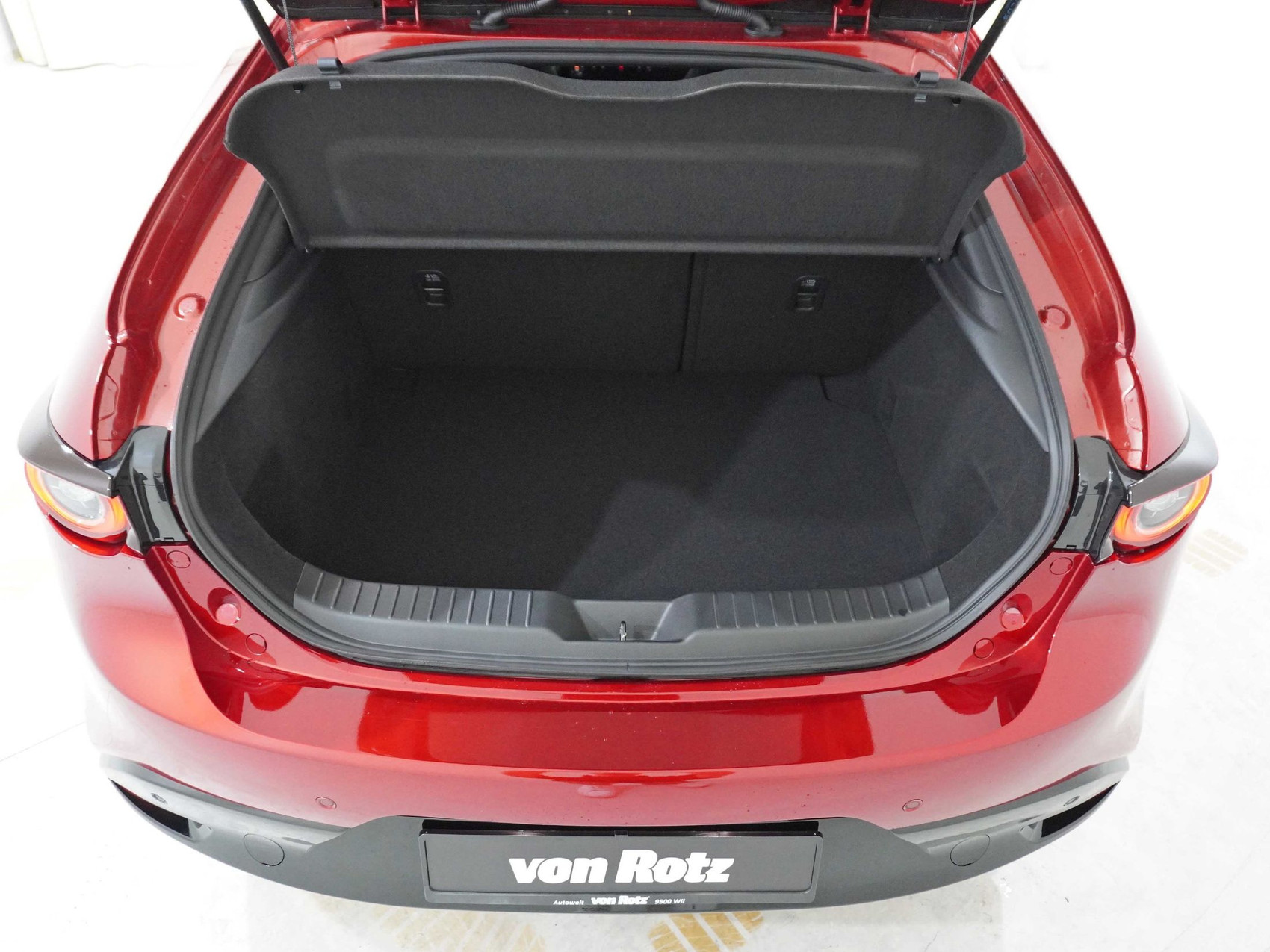 MAZDA 3 Hatchback 2.0 186 Exclusive-Line