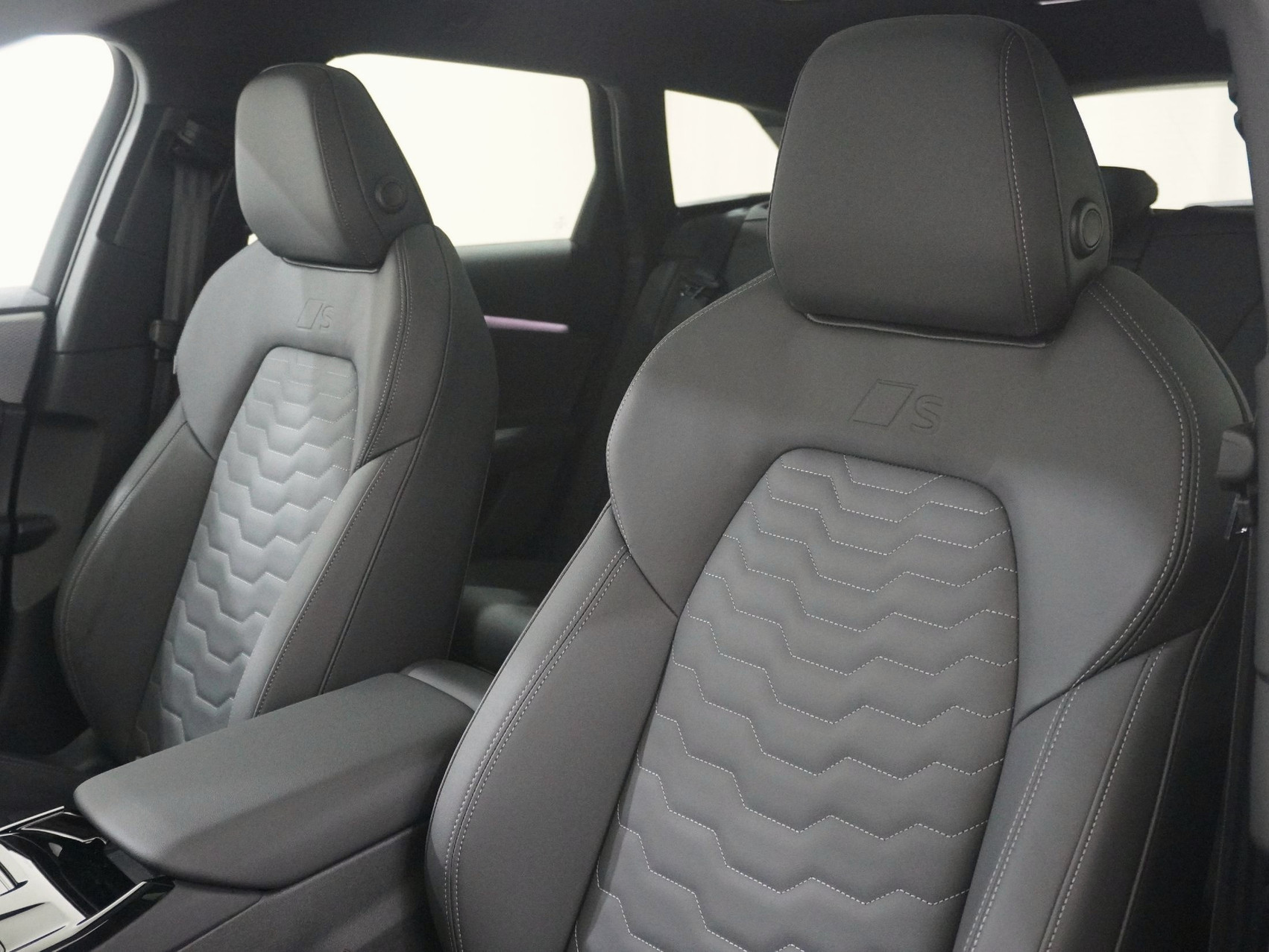 AUDI A6 e-tron Avant quattro S line