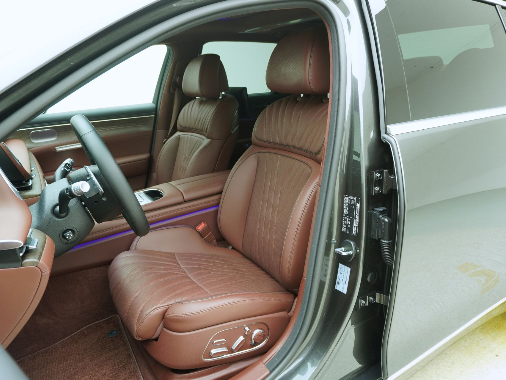 GENESIS G90 3.5T Luxury Plus AWD **Neuwertiger Vorführer**