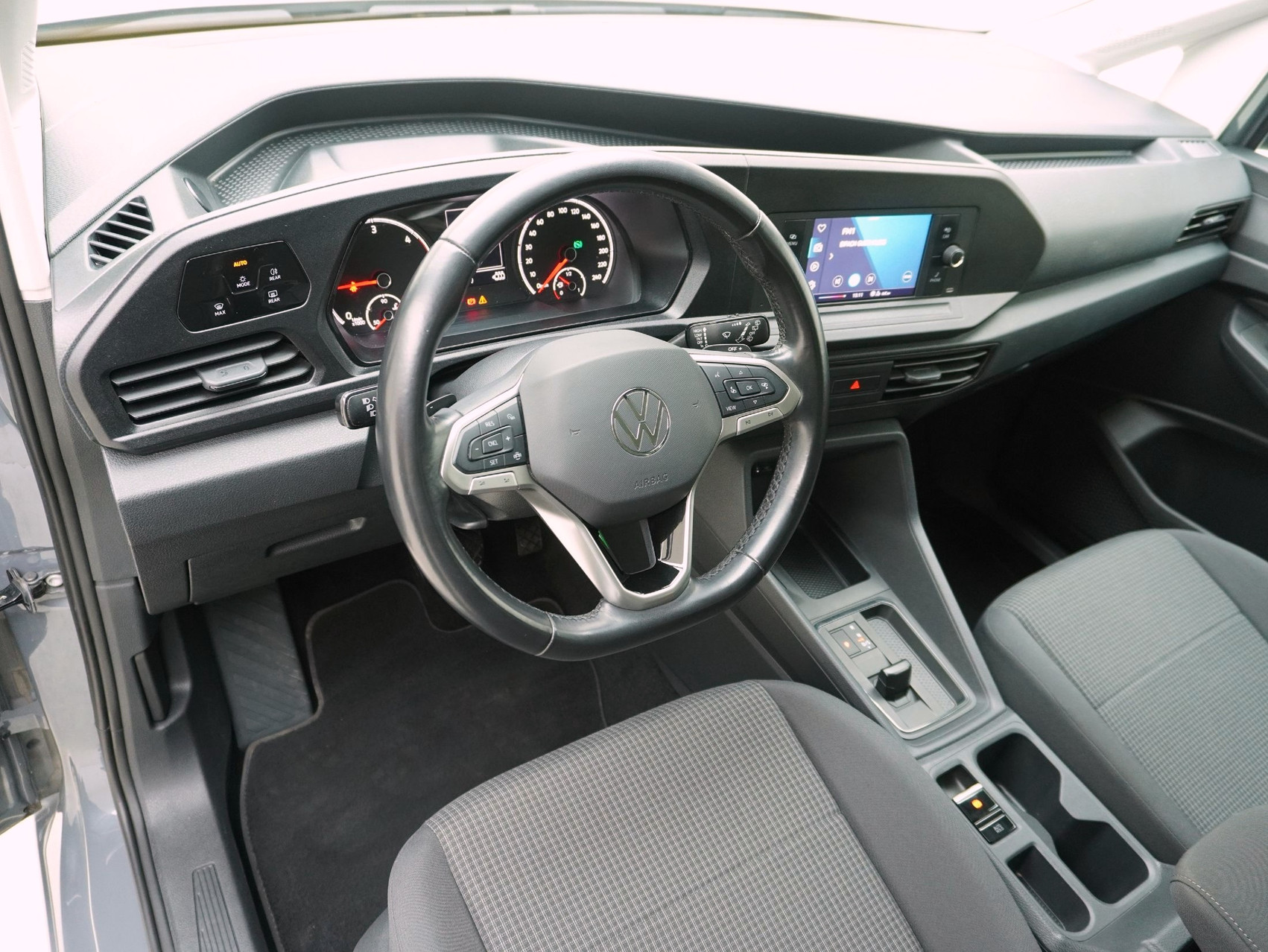 VW Caddy 2.0 TDI DSG Liberty