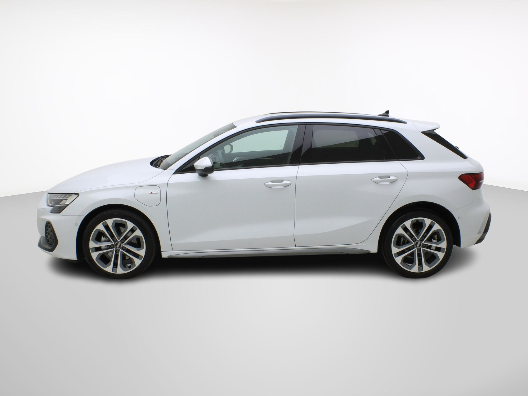 AUDI A3 Sportback 40 TFSI e S line S-Tronic **Audi Werksgarantie bis 04/2030**