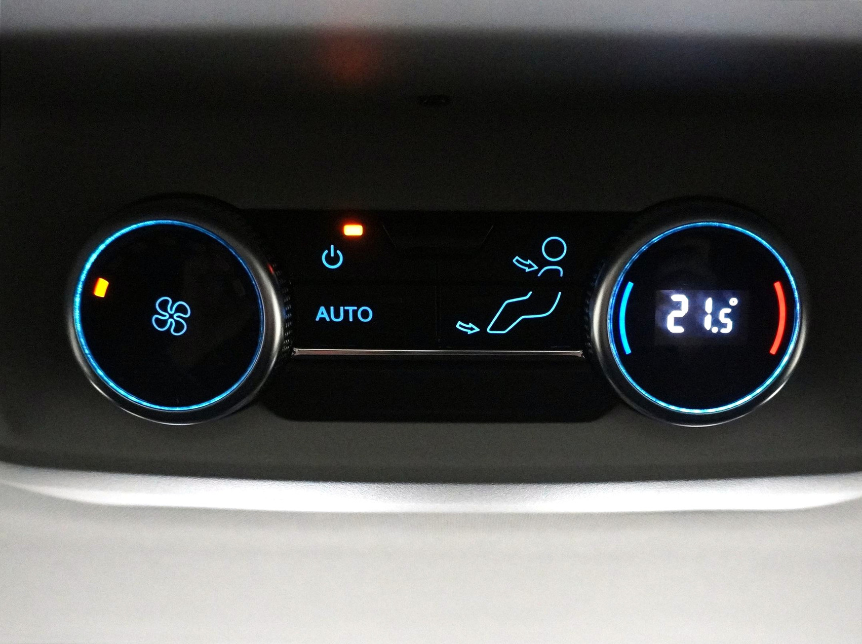 FORD Tourneo Custom 320 L2 2.0 TDCI 4×4 Titanium X