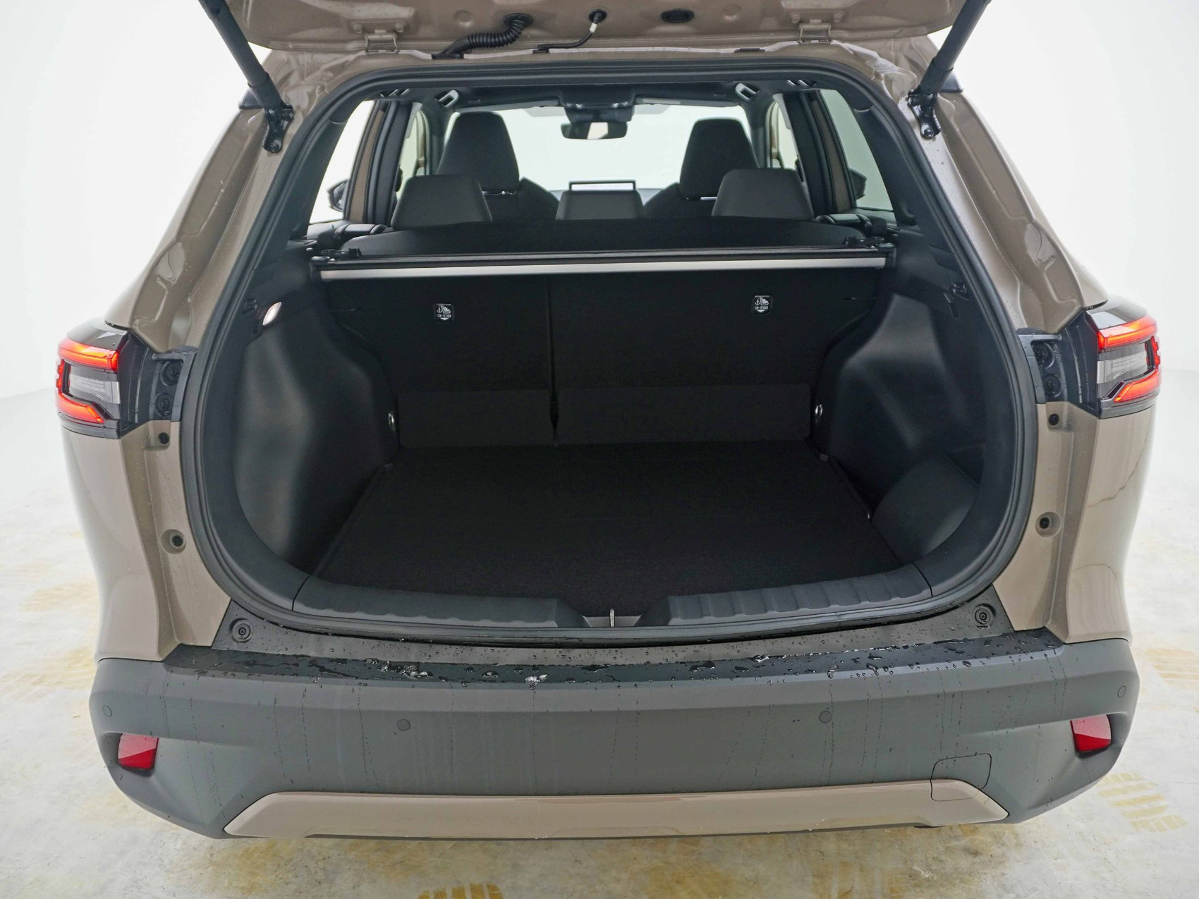 TOYOTA Corolla Cross 2.0 HSD Trend AWD-i ** mit Panorama-Glasdach **