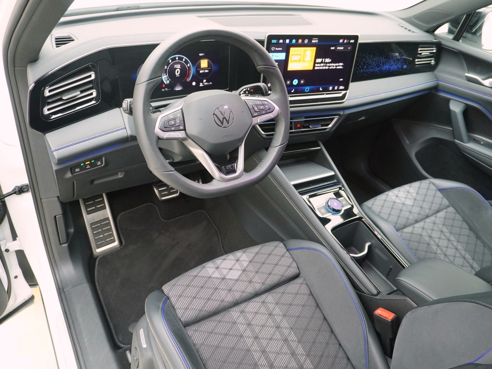 VW Tiguan 2.0 TSI DSG R-Line Black Style 4Motion (2025)