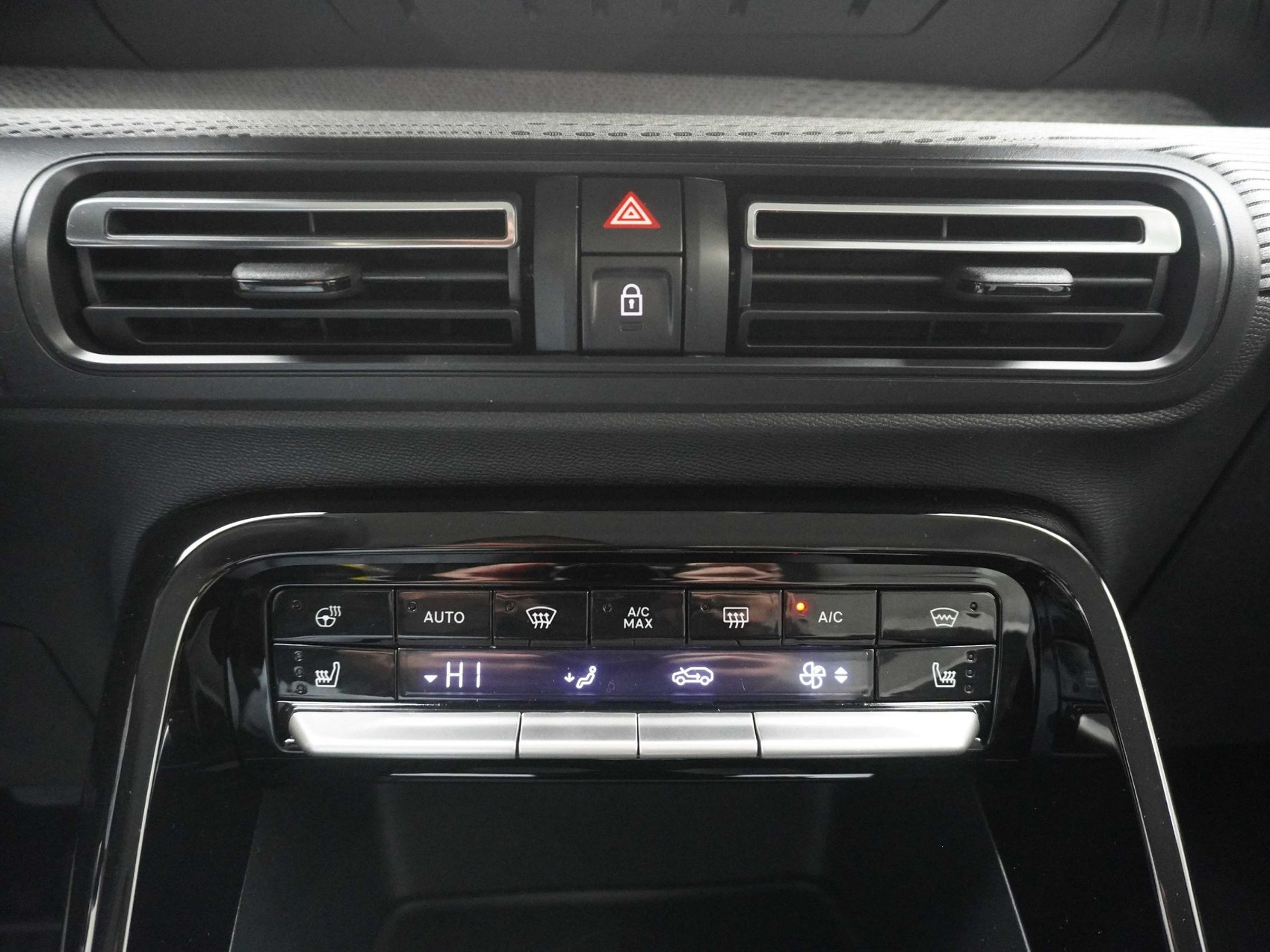 CITROËN C3 1.2 Hybrid Max