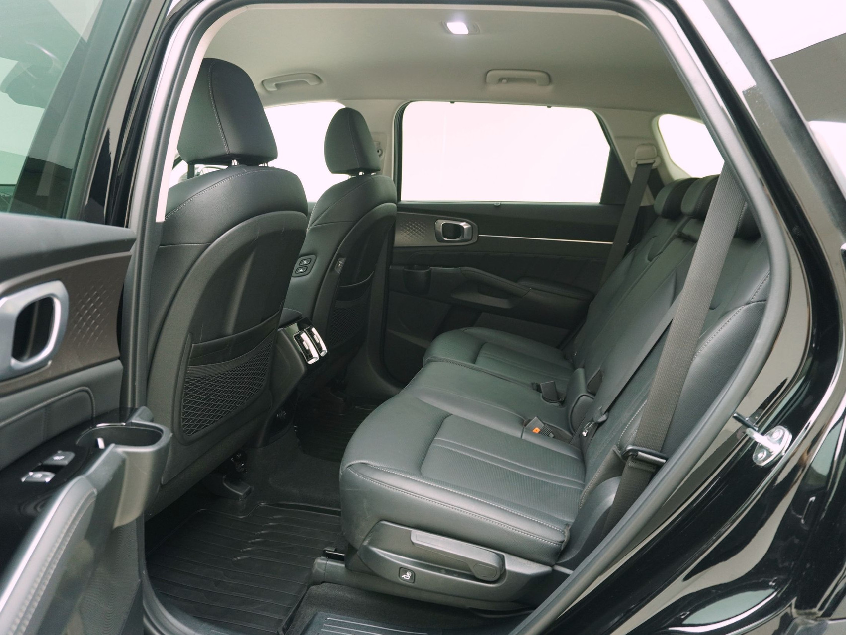 KIA Sorento 2.2 SmartD Style 7 Plätze ** 7 Jahre Garantie – AHK – Sitzbelüftung – Bose – u.v.m.**