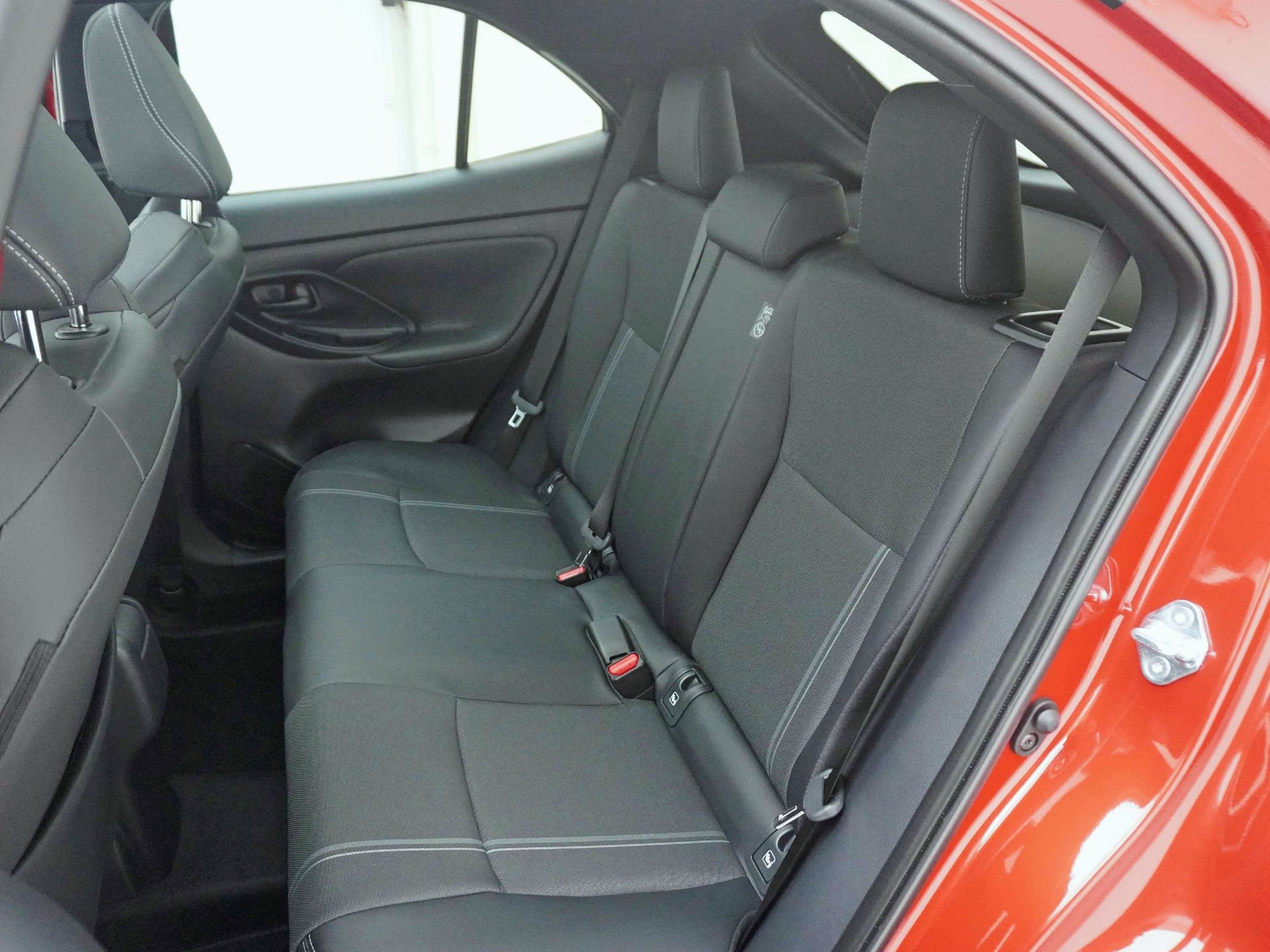 TOYOTA Yaris Cross 1.5 VVT-i HSD Premium AWD-i ** 360° Kamera **