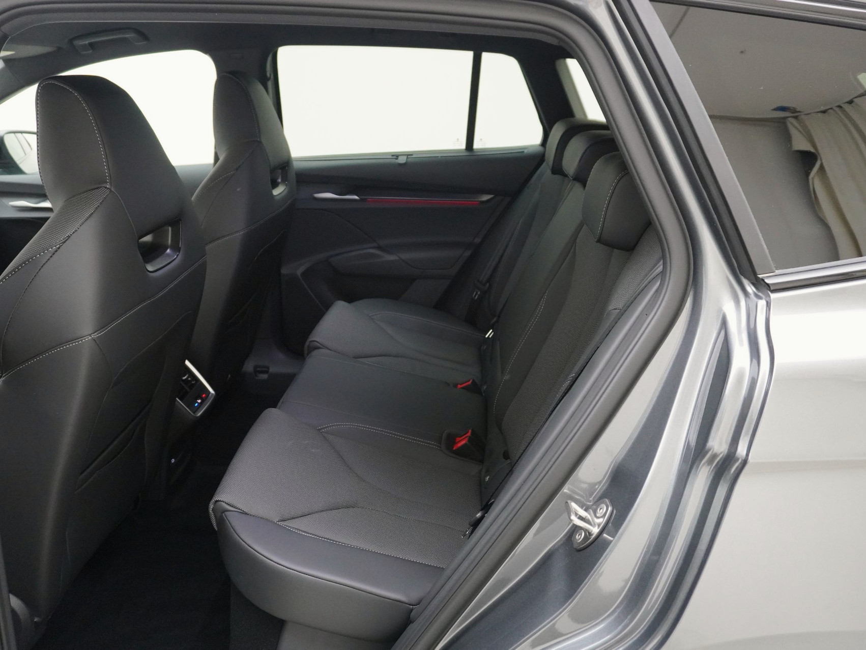 SKODA Enyaq iV RS-Suite MAXX