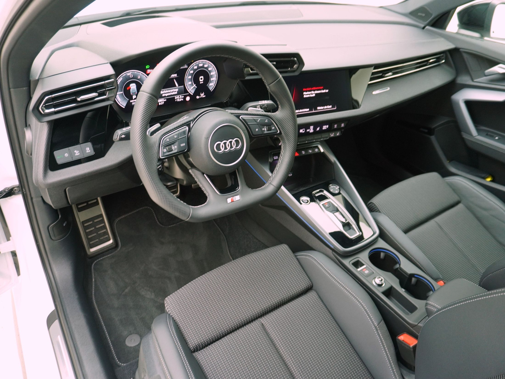 AUDI A3 Sportback 40 TFSI e S line S-Tronic **Audi Werksgarantie bis 05/2030**
