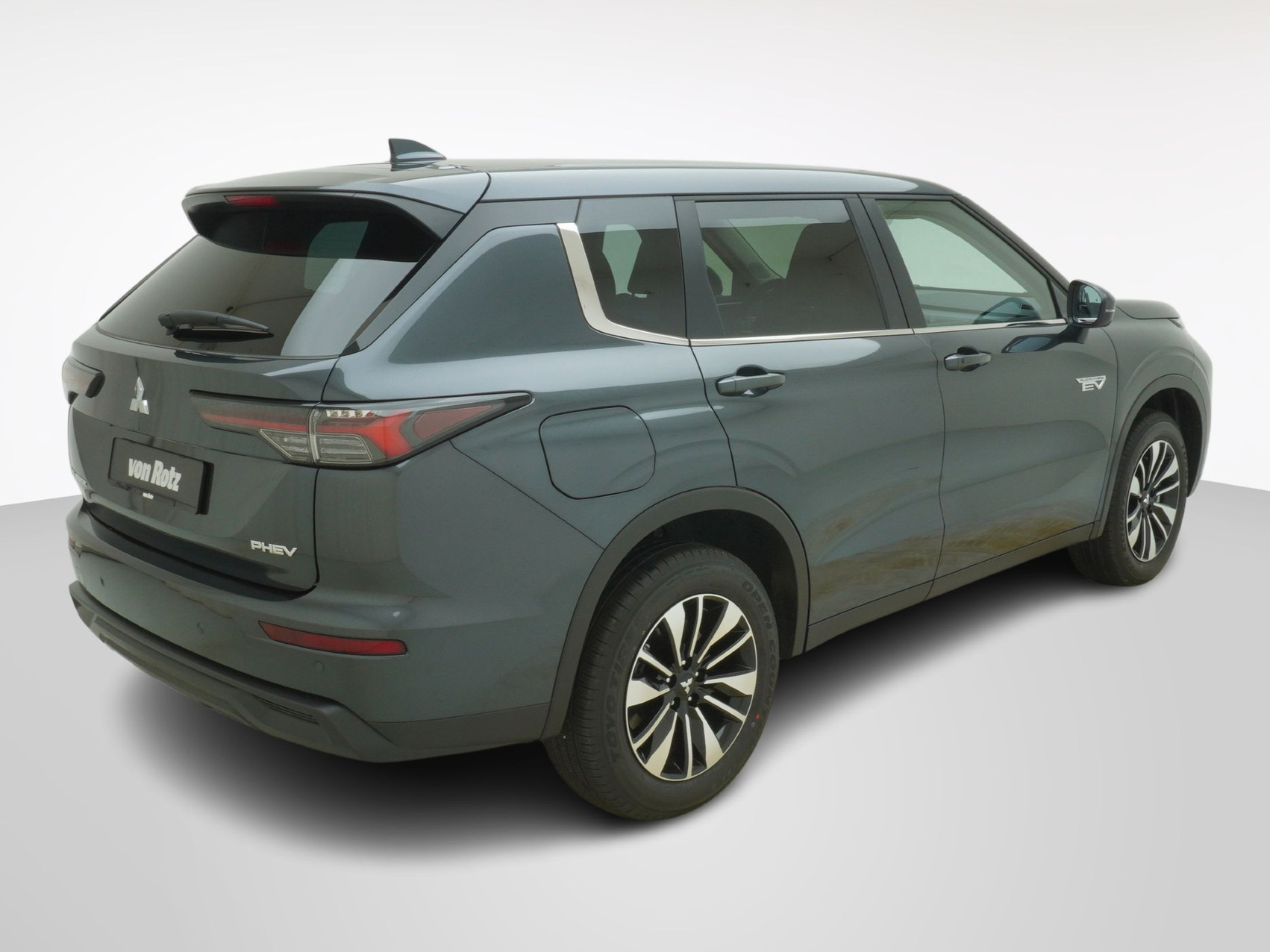 MITSUBISHI Outlander 2.4 PHEV Invite 4×4