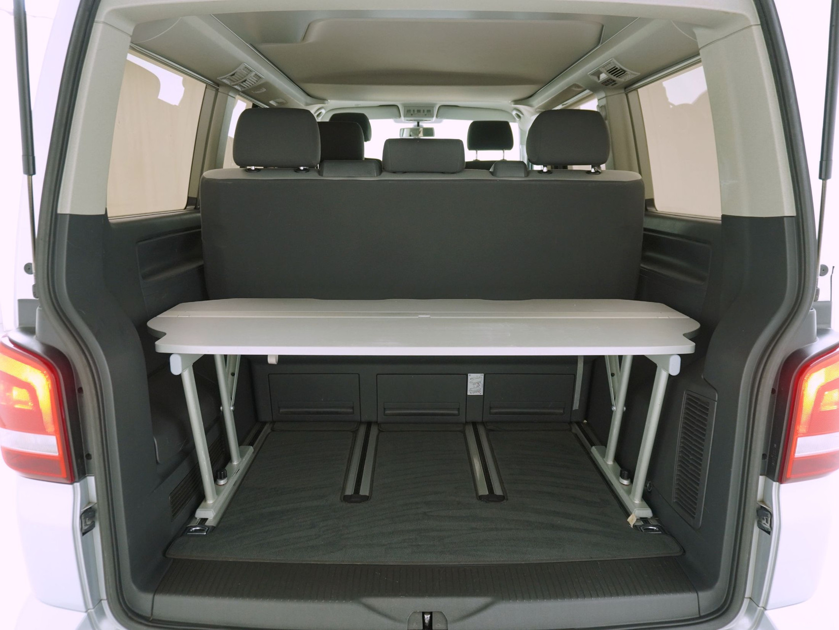 VW T5 California 3000 2.0 TDI DSG Beach