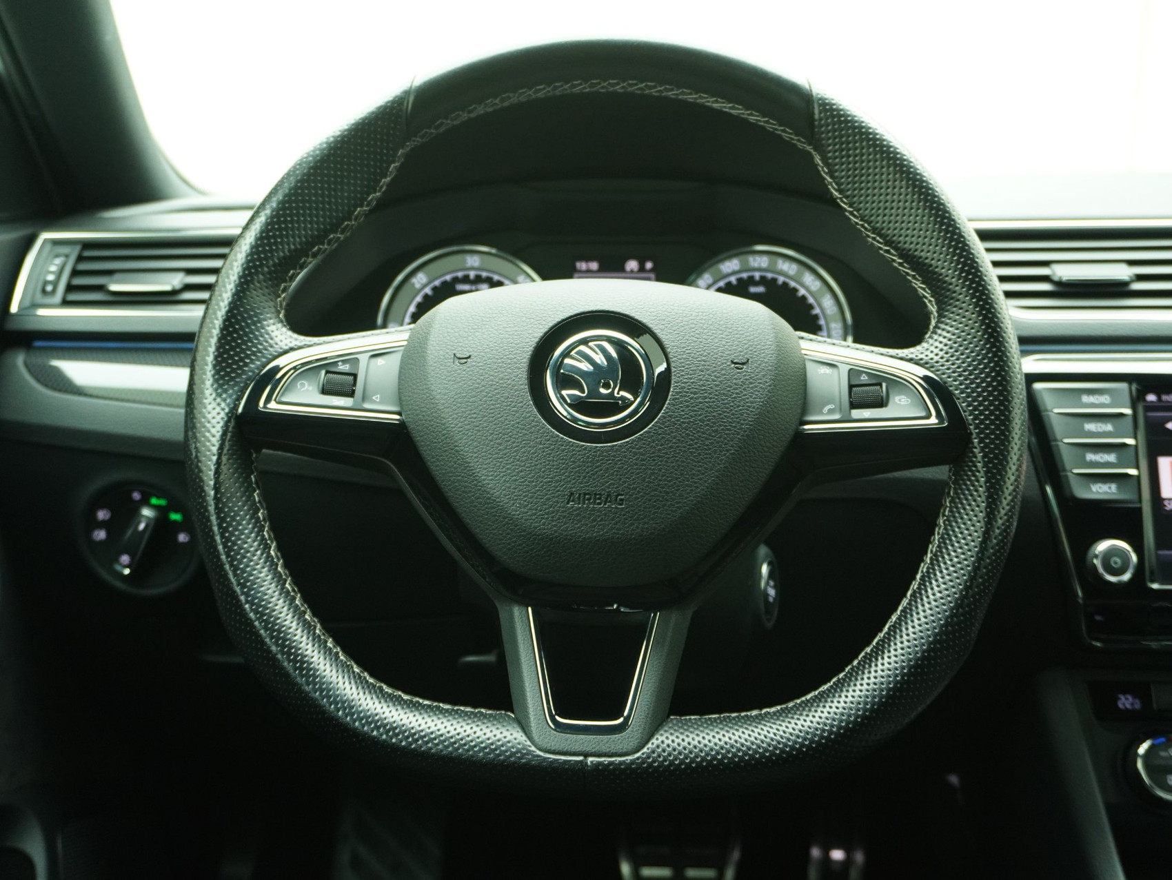 SKODA Superb Combi 2.0 TDI DSG Sport Line 4×4