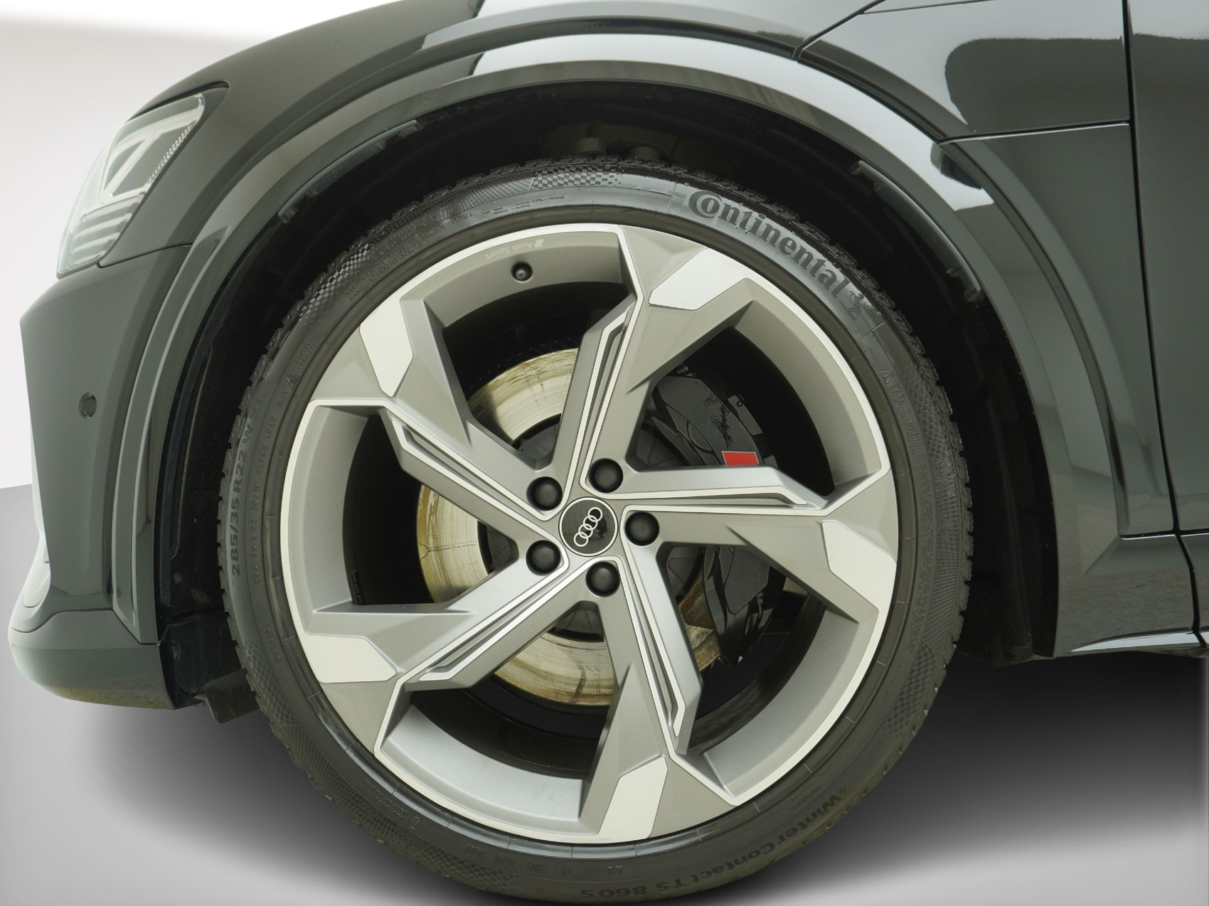 AUDI e-tron S quattro