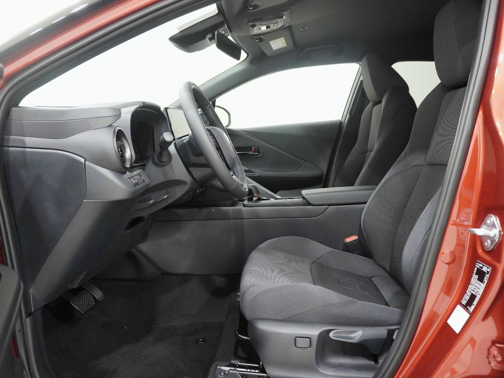 TOYOTA C-HR 2.0 PHEV Swiss Edition ** inkl. 8-Fach Bereifung **