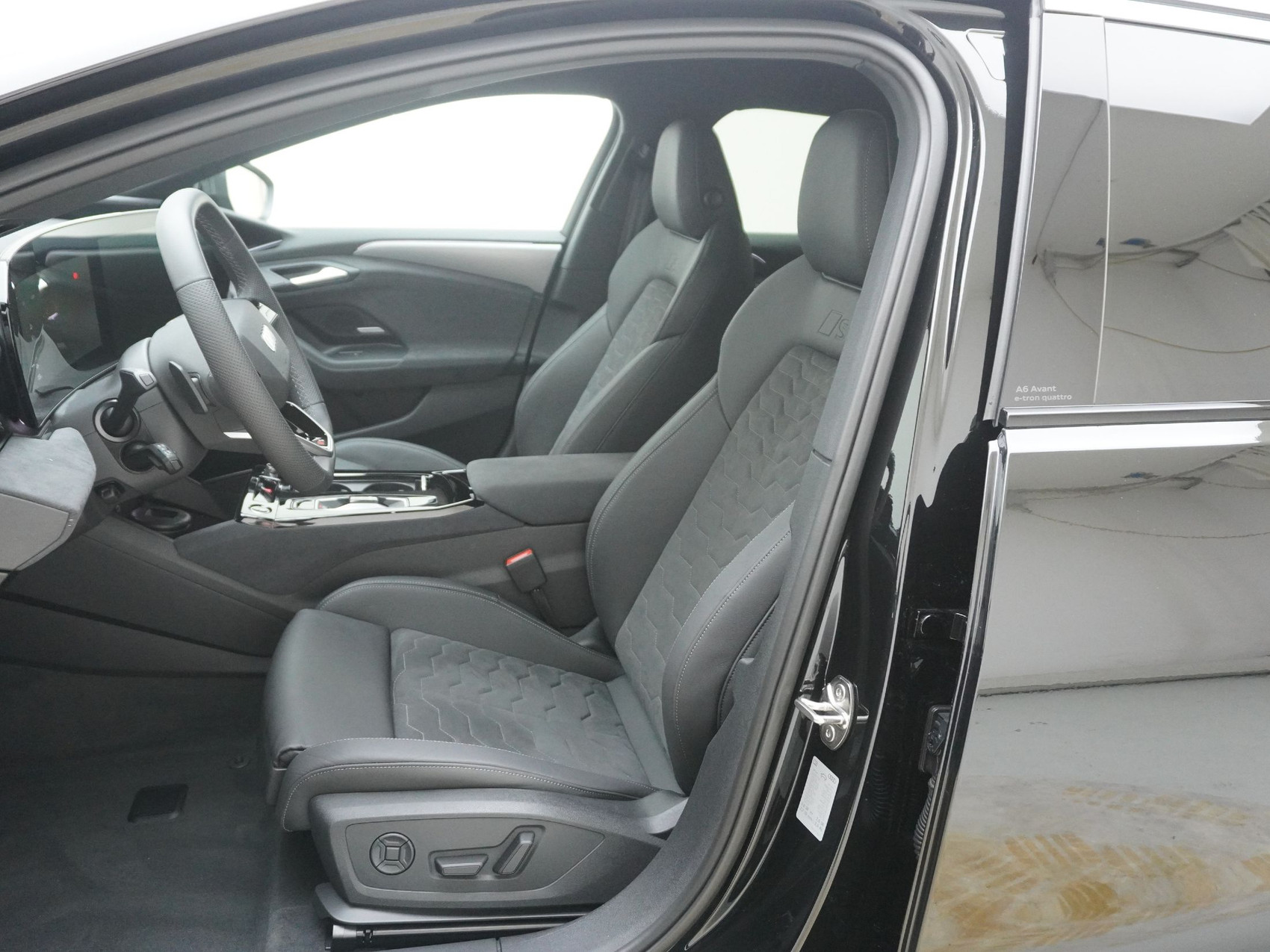 AUDI A6 e-tron Avant quattro S line