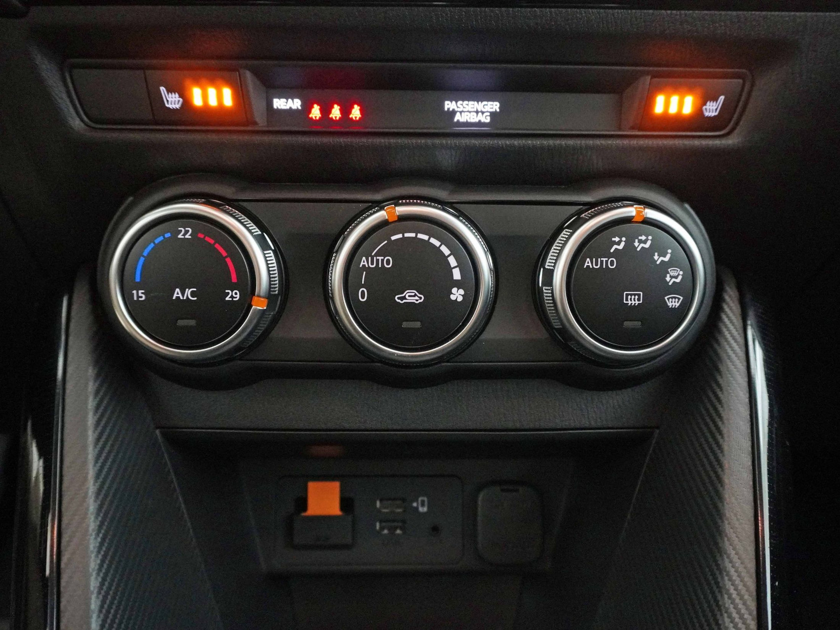 MAZDA 2 1.5 90 Center-Line