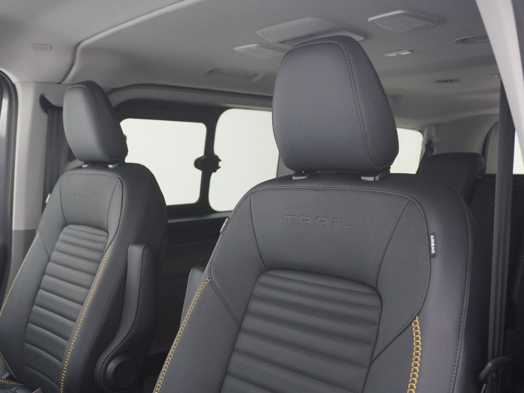 FORD Transit Custom 320 L1 2.0 TDCI 4×4 Trail