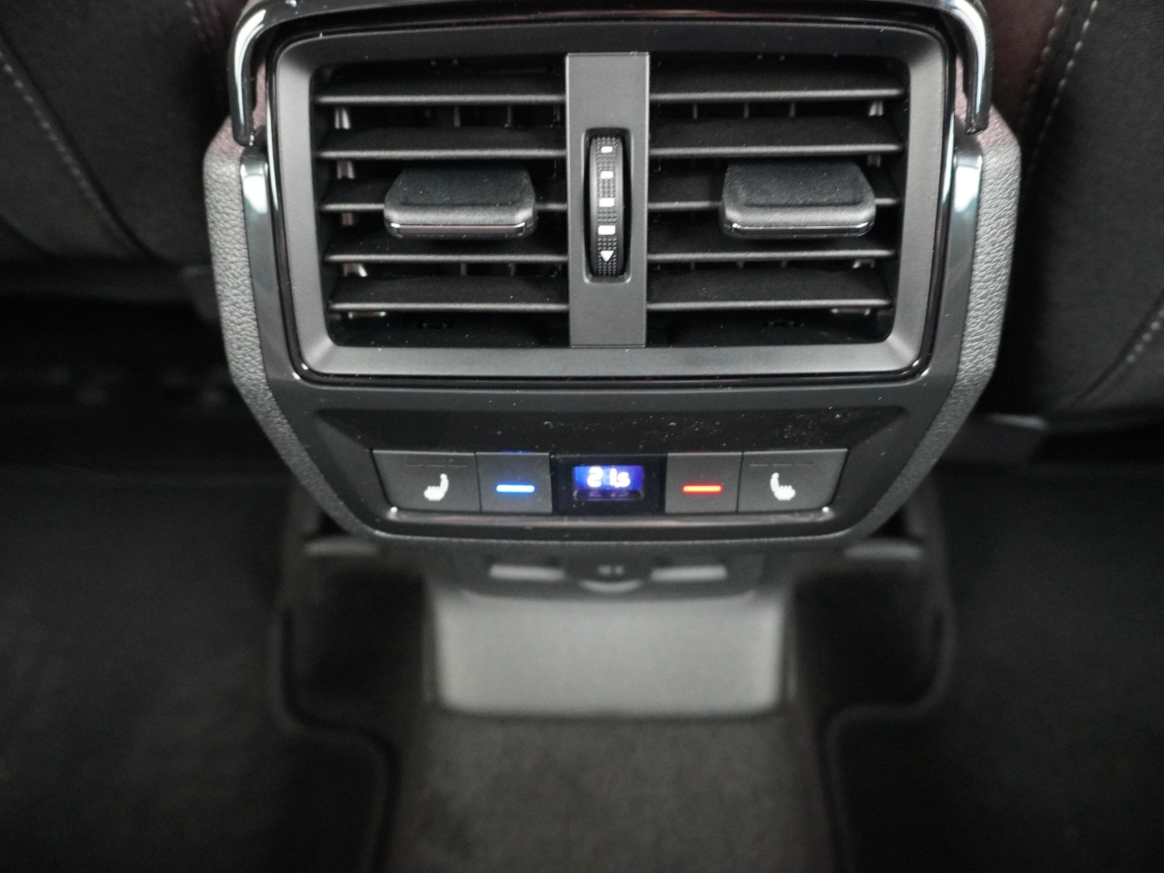 SKODA Karoq 2.0 TSI SportLine DSG 4×4