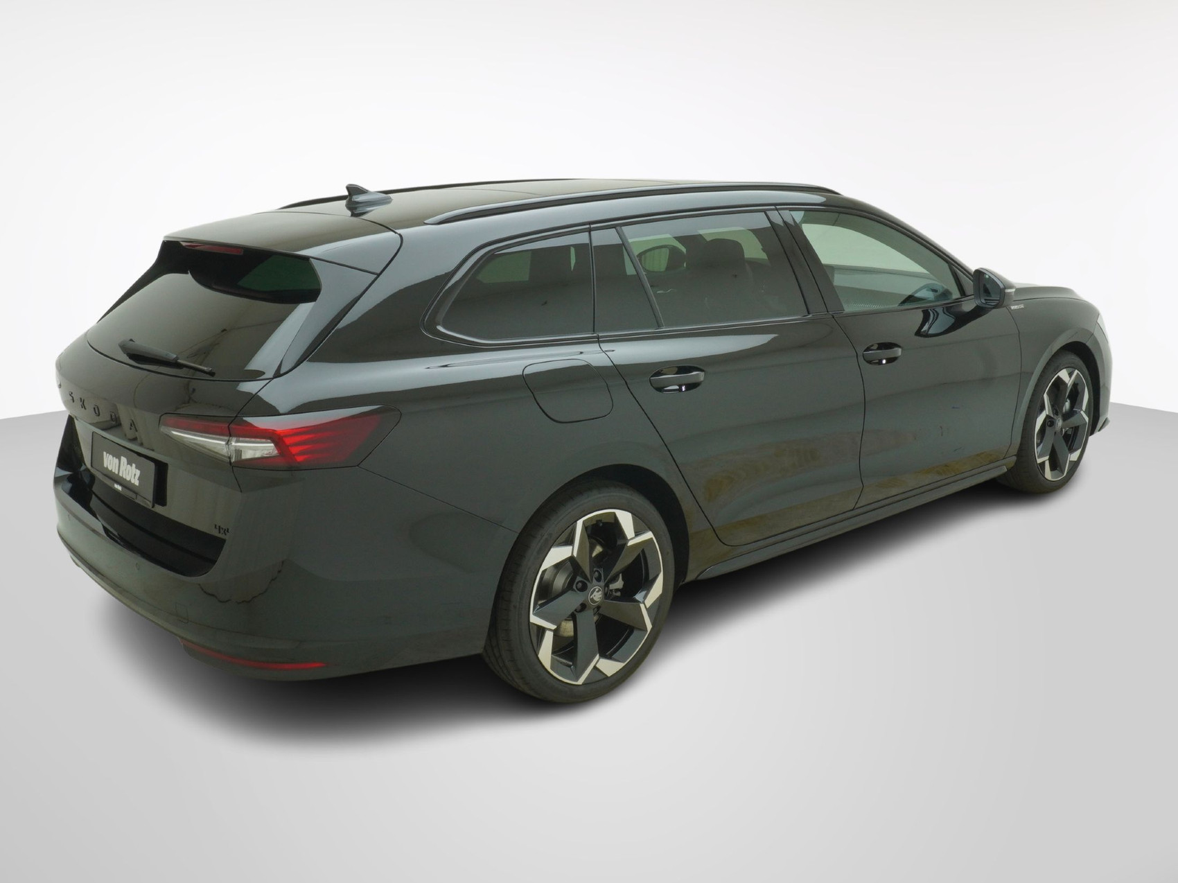 SKODA Superb 2.0 TDI Sportline 4×4 DSG