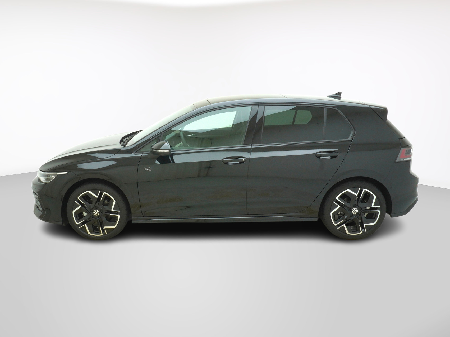 VW Golf VIII 1.5 eTSI R-Line DSG