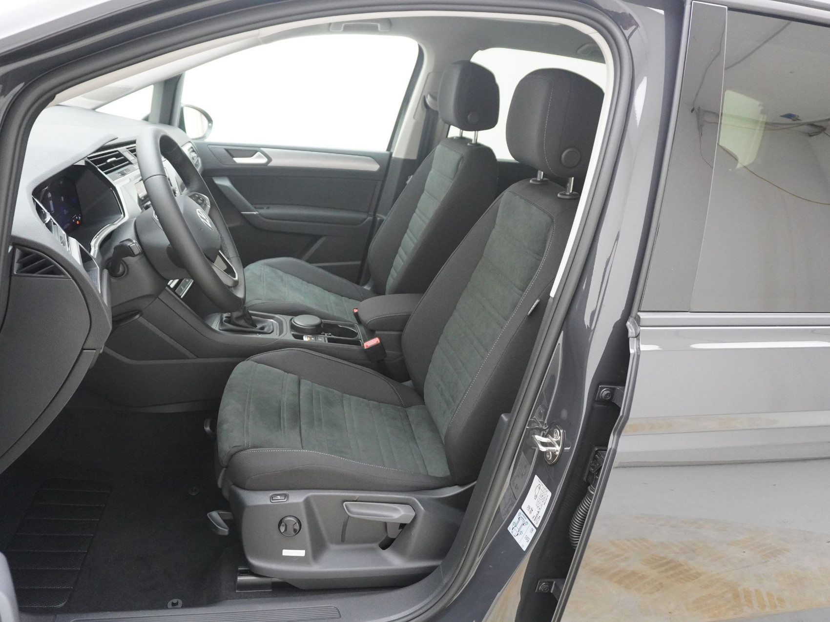 VW Touran 1.5 TSI R-Line DSG