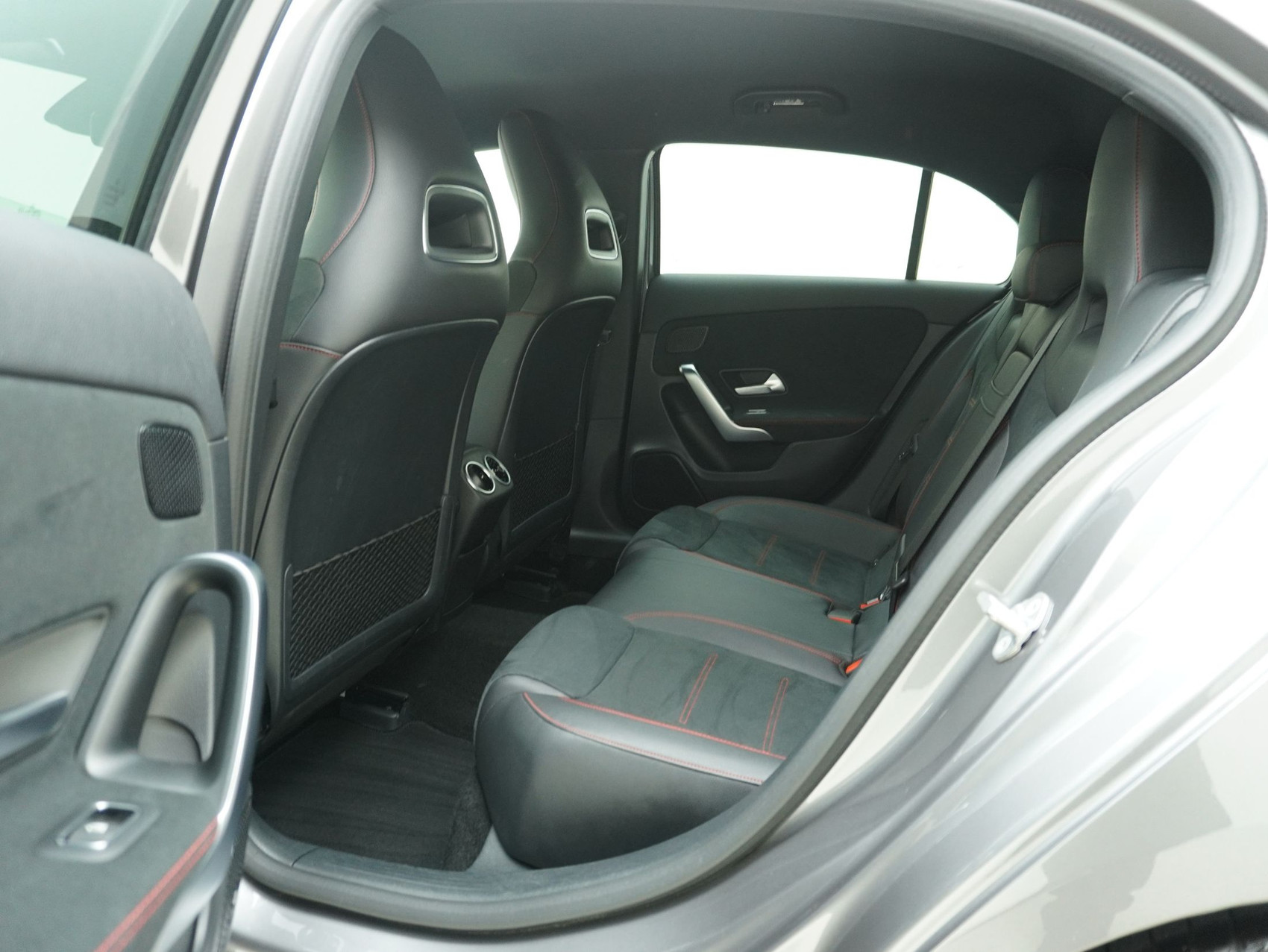 MERCEDES-BENZ A-Klasse A 200 AMG Line **MSI bis 2028**