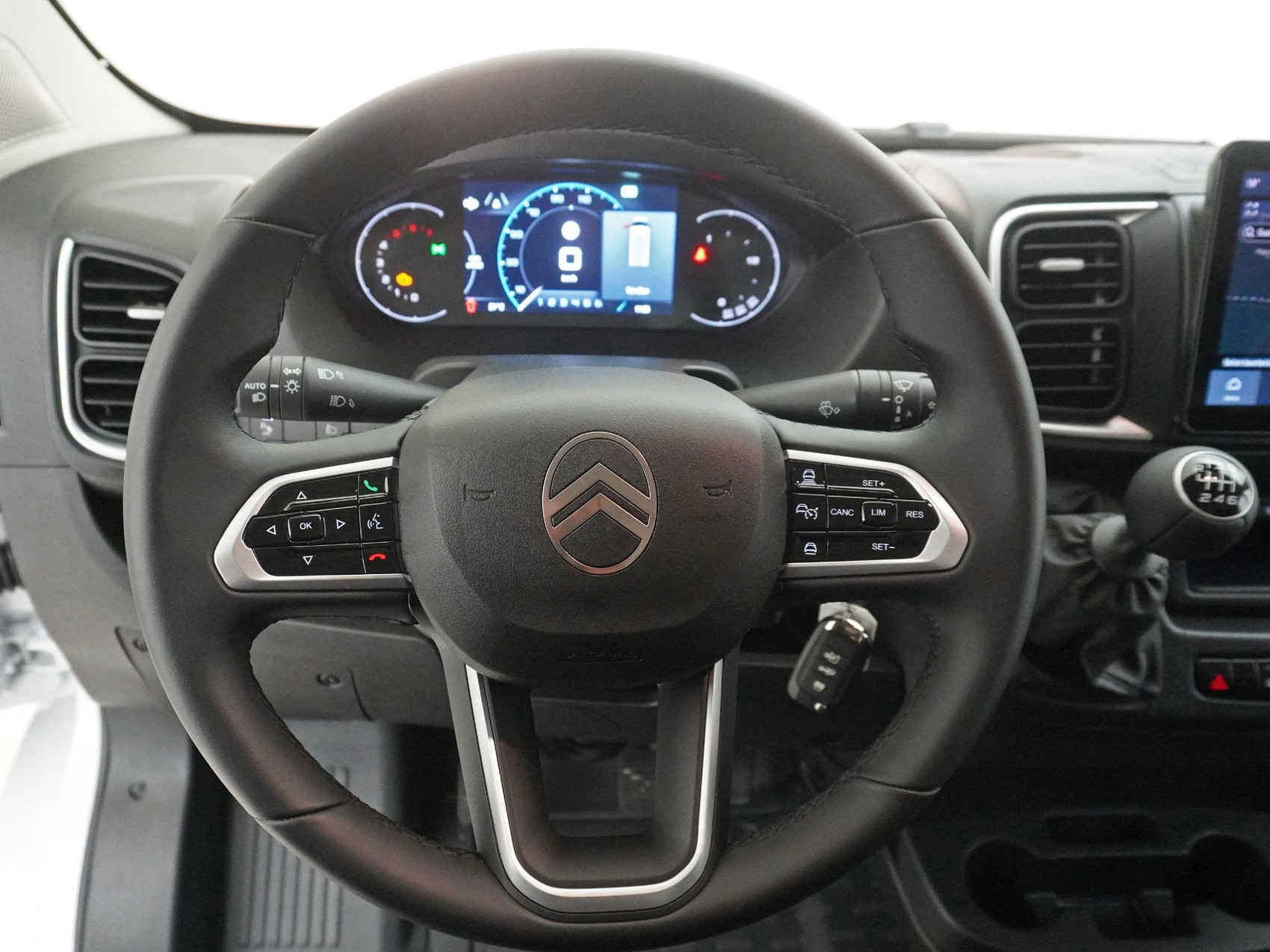 CITROËN Jumper Kaw. 35 L2H2 verglast 2.2 BlueHDi 140 S/S