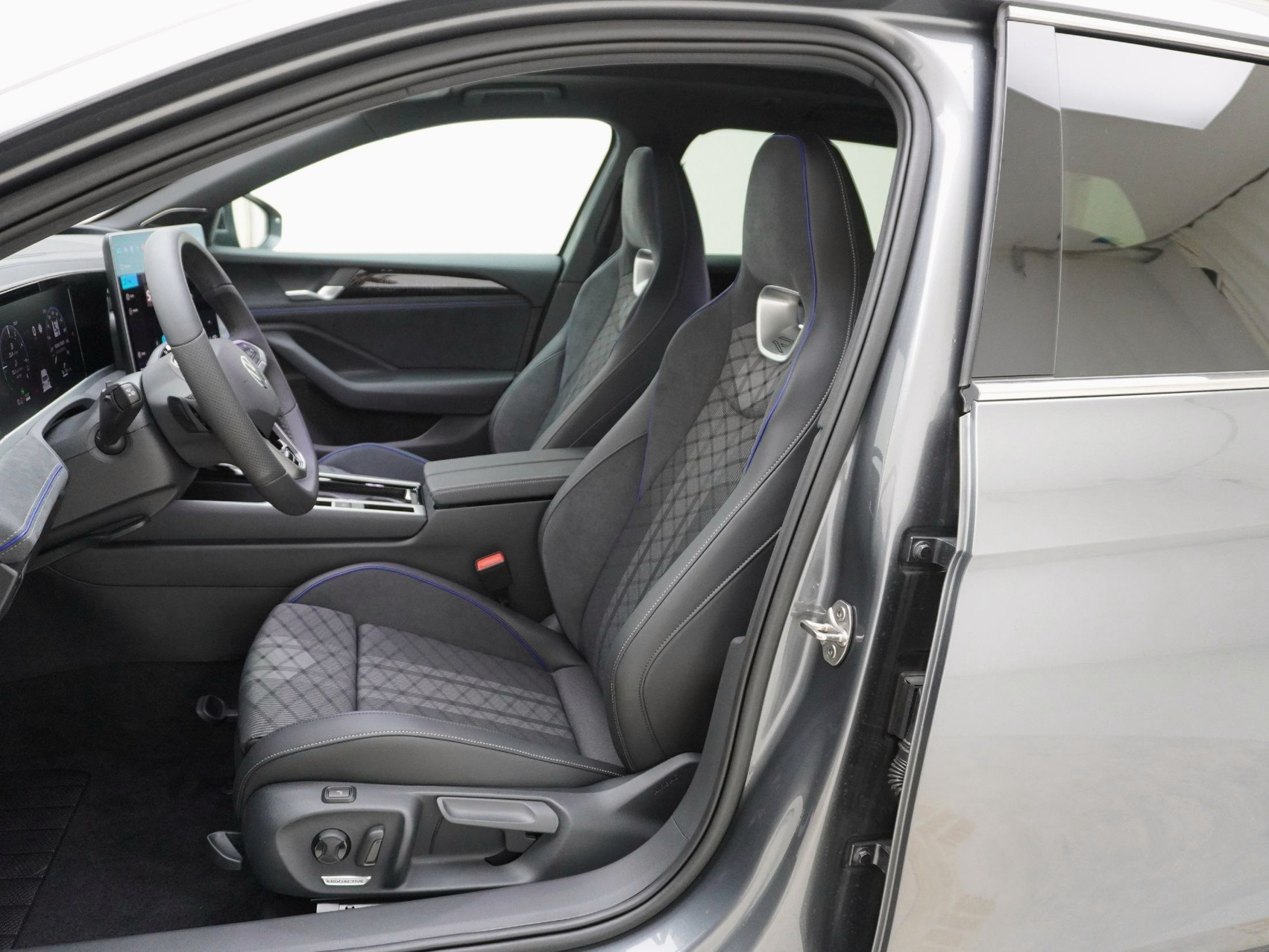 VW Passat Variant 1.5 TSI Plug-in-Hybrid R-Line