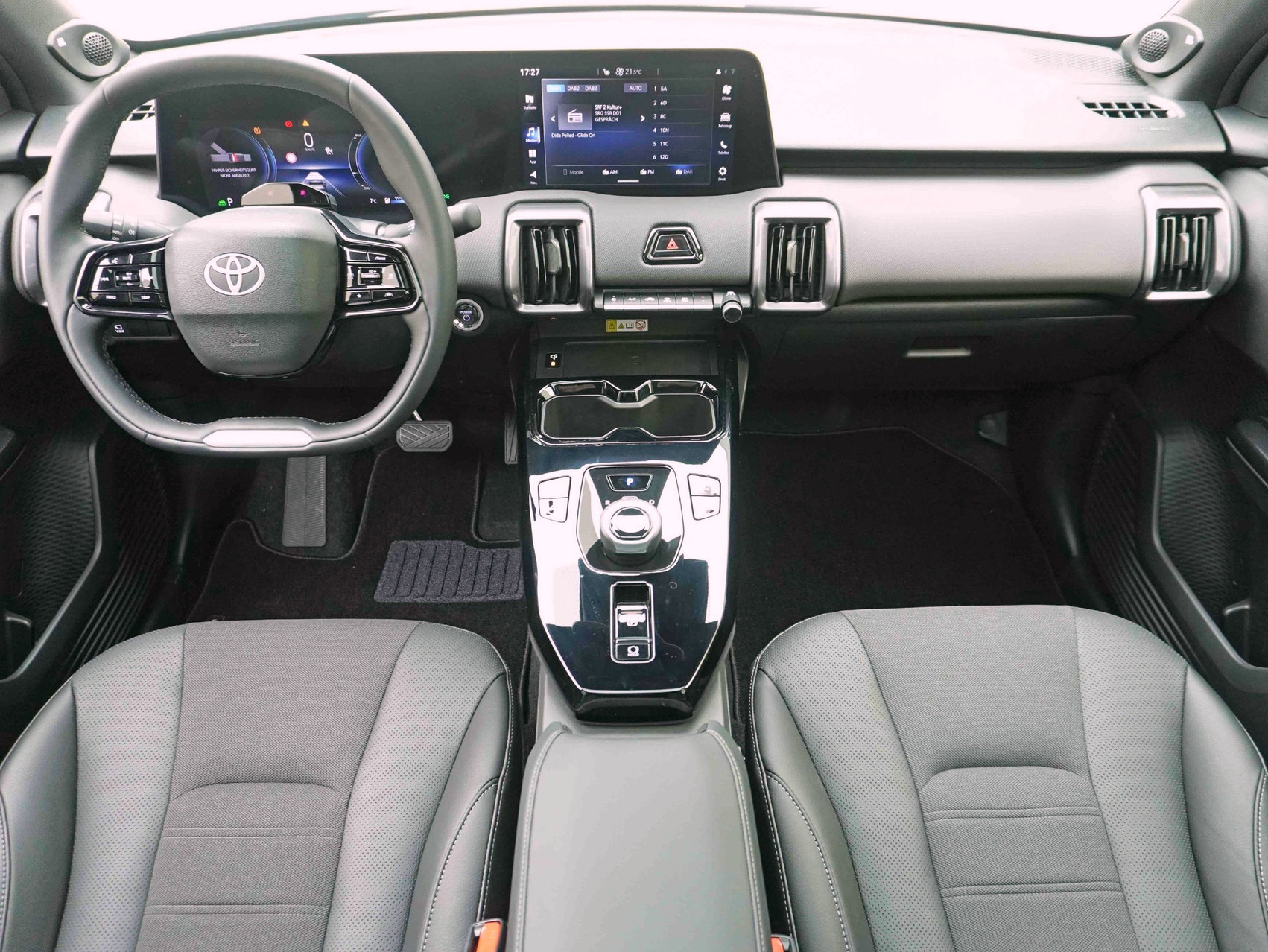 TOYOTA Urban Cruiser Premium AWD inkl. Panoramadach 😎