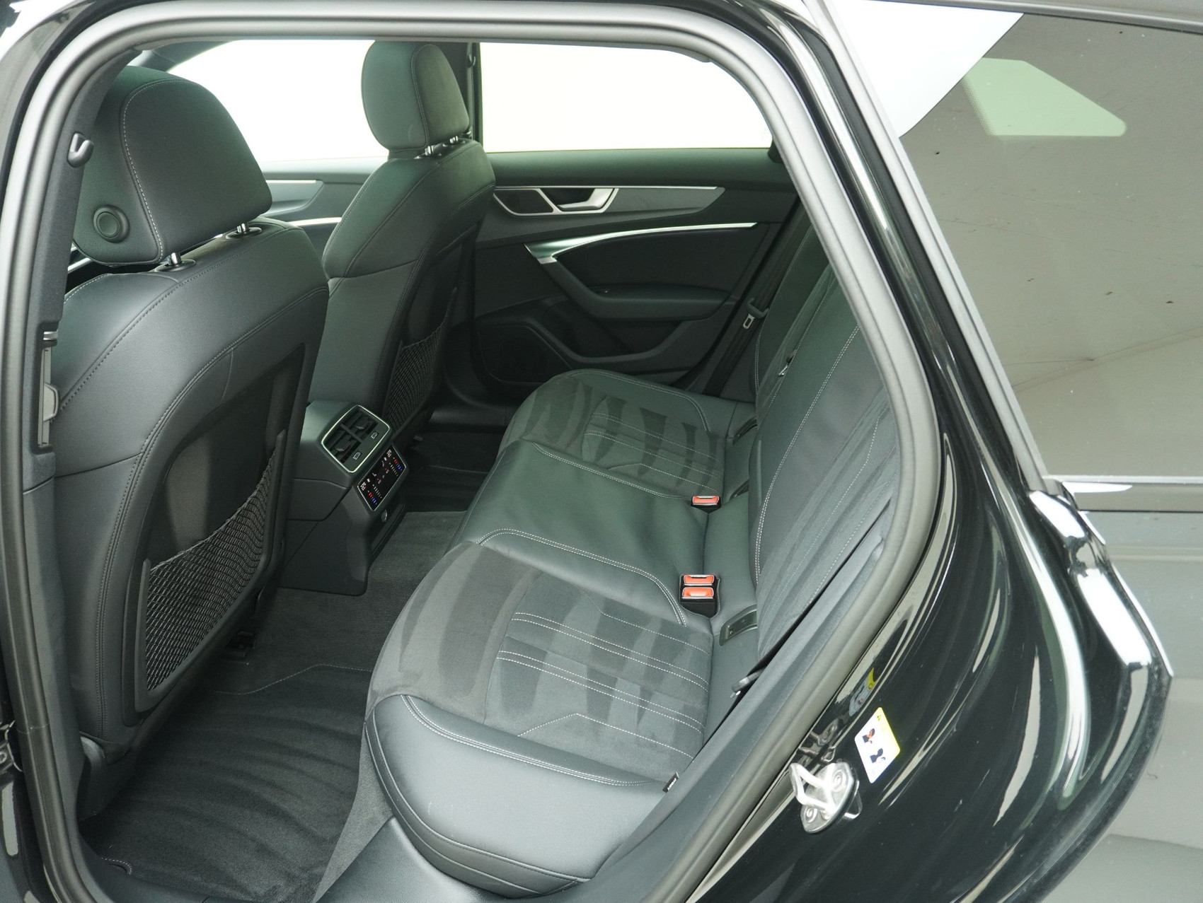 AUDI A6 Avant 45 TFSI S Line quattro S-Tronic **Audi Werksgarantie bis 03/2030**