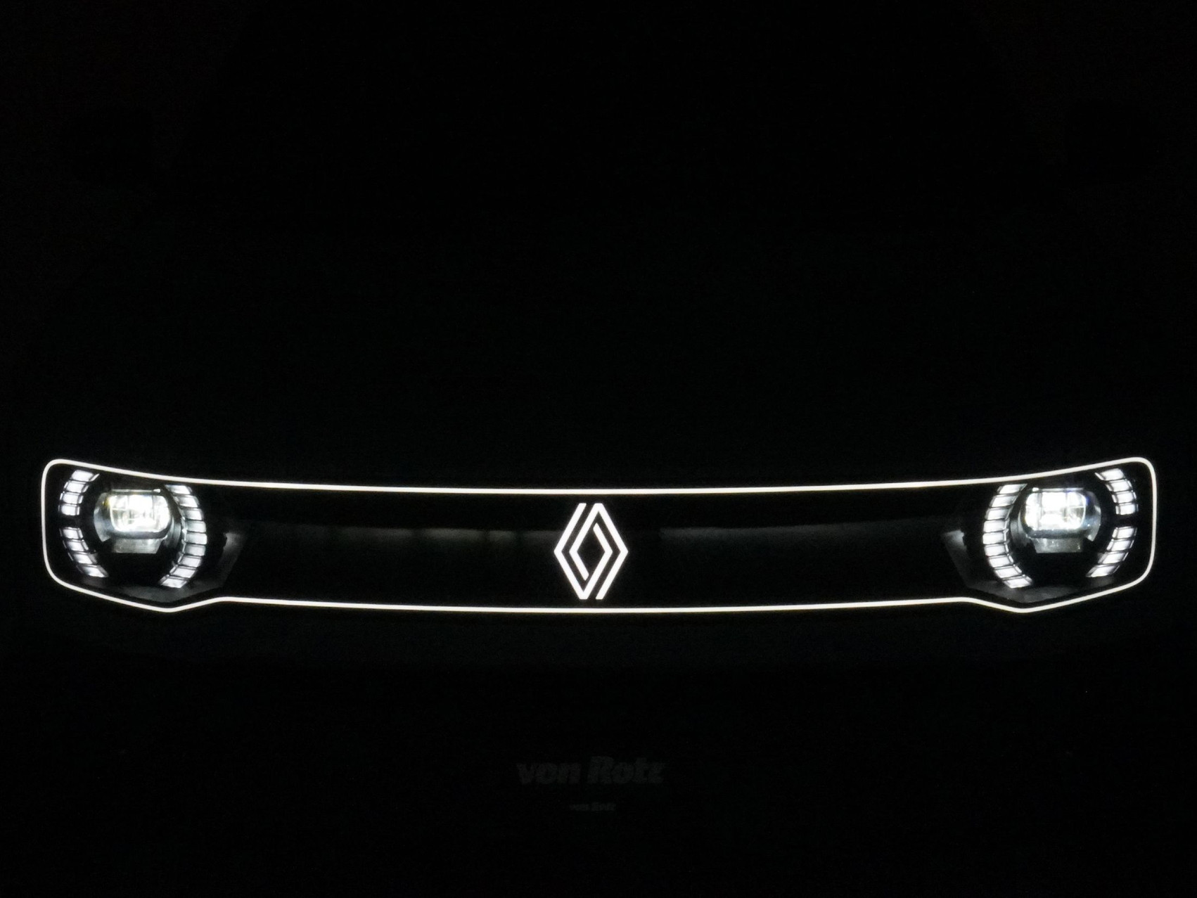 RENAULT R4 E-Tech Comfort Range iconic