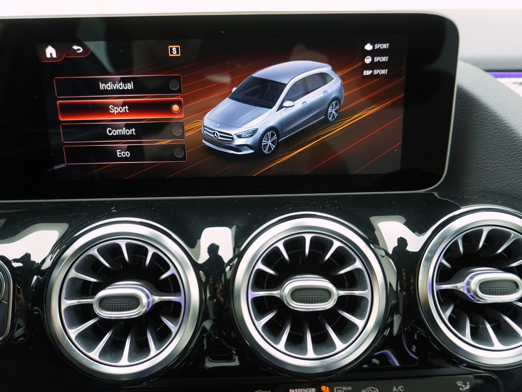 MERCEDES-BENZ B-Klasse B 250 AMG Line 4matic