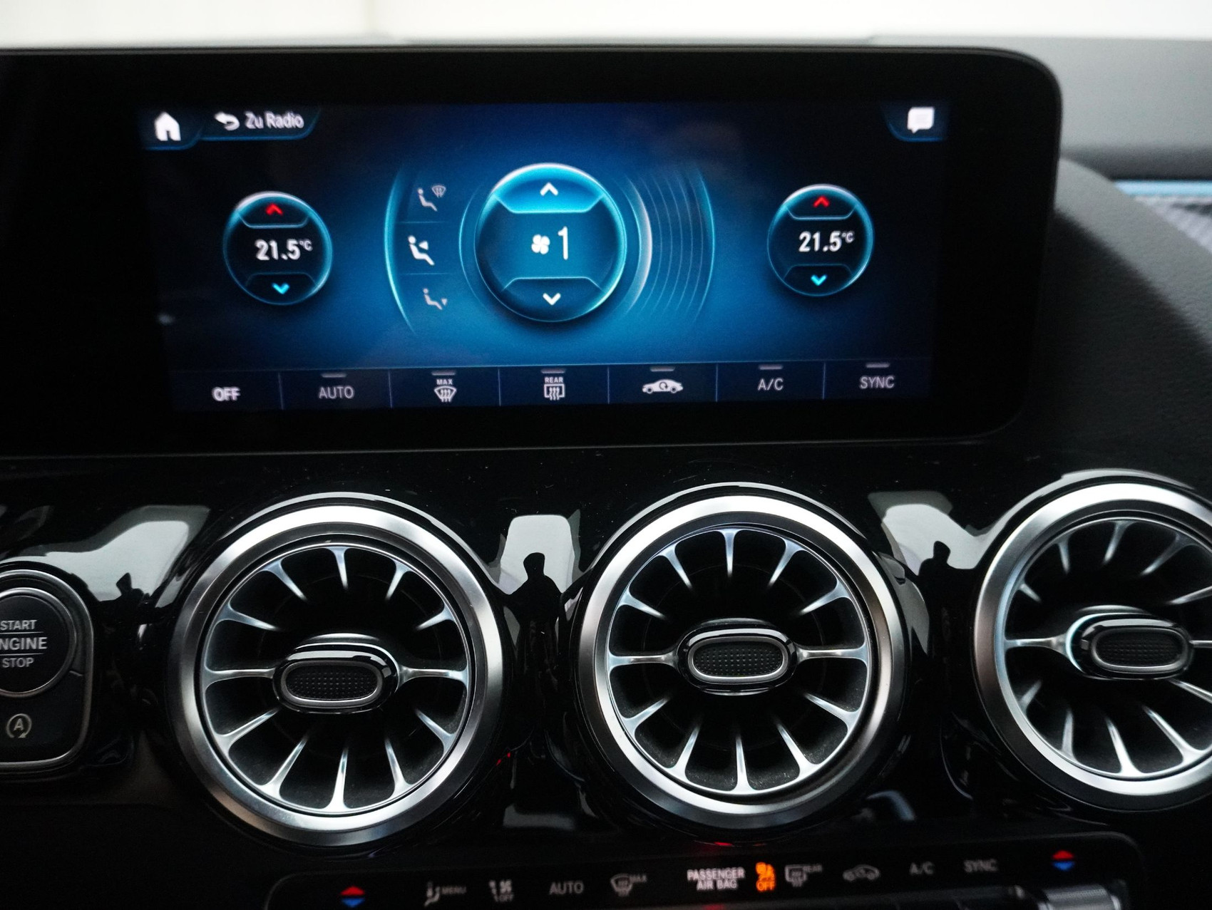 MERCEDES-BENZ GLA-Klasse GLA 200 AMG Line