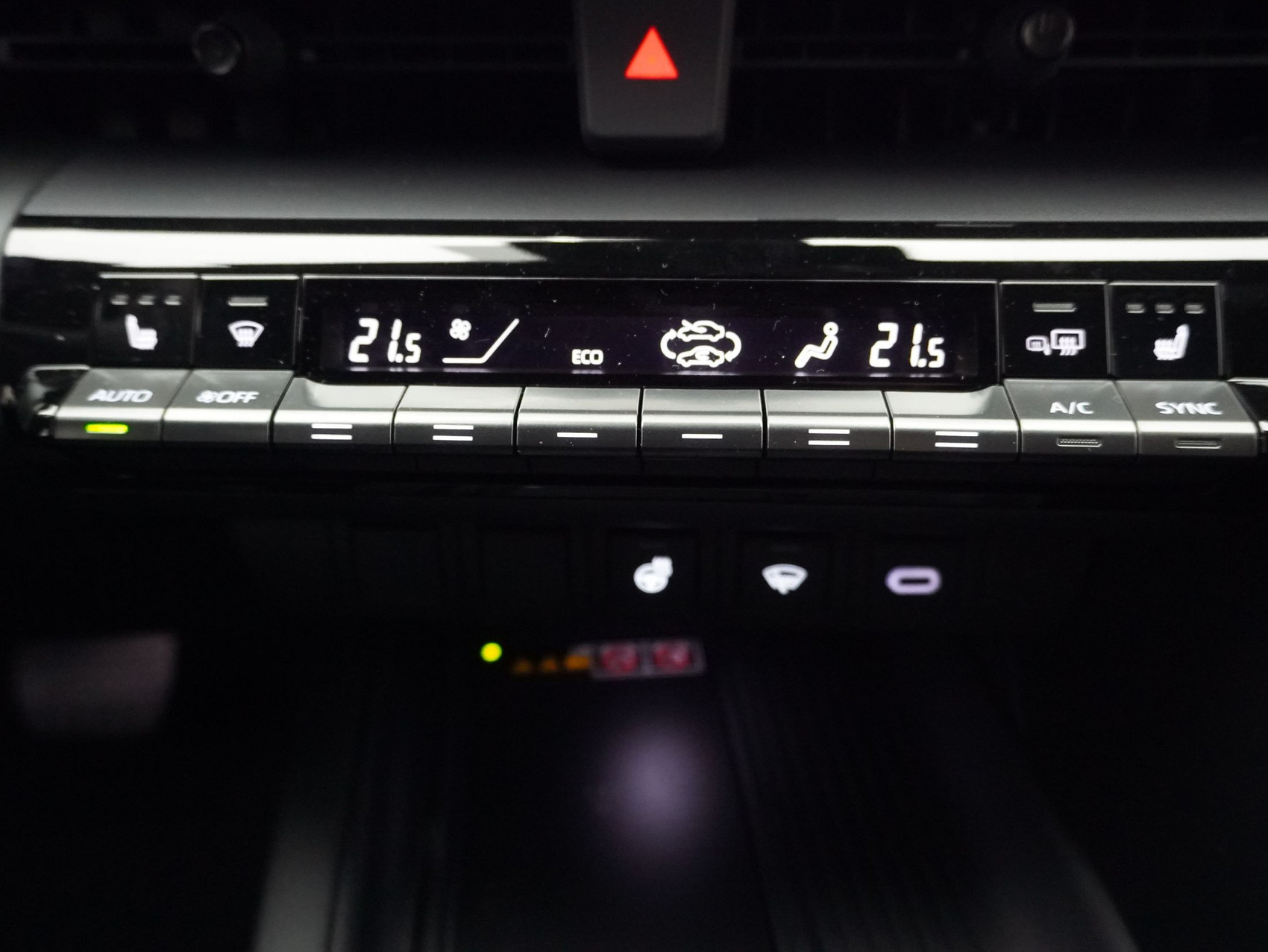 TOYOTA C-HR 2.0 PHEV Swiss Edition ** inkl. 8-Fach bereift **