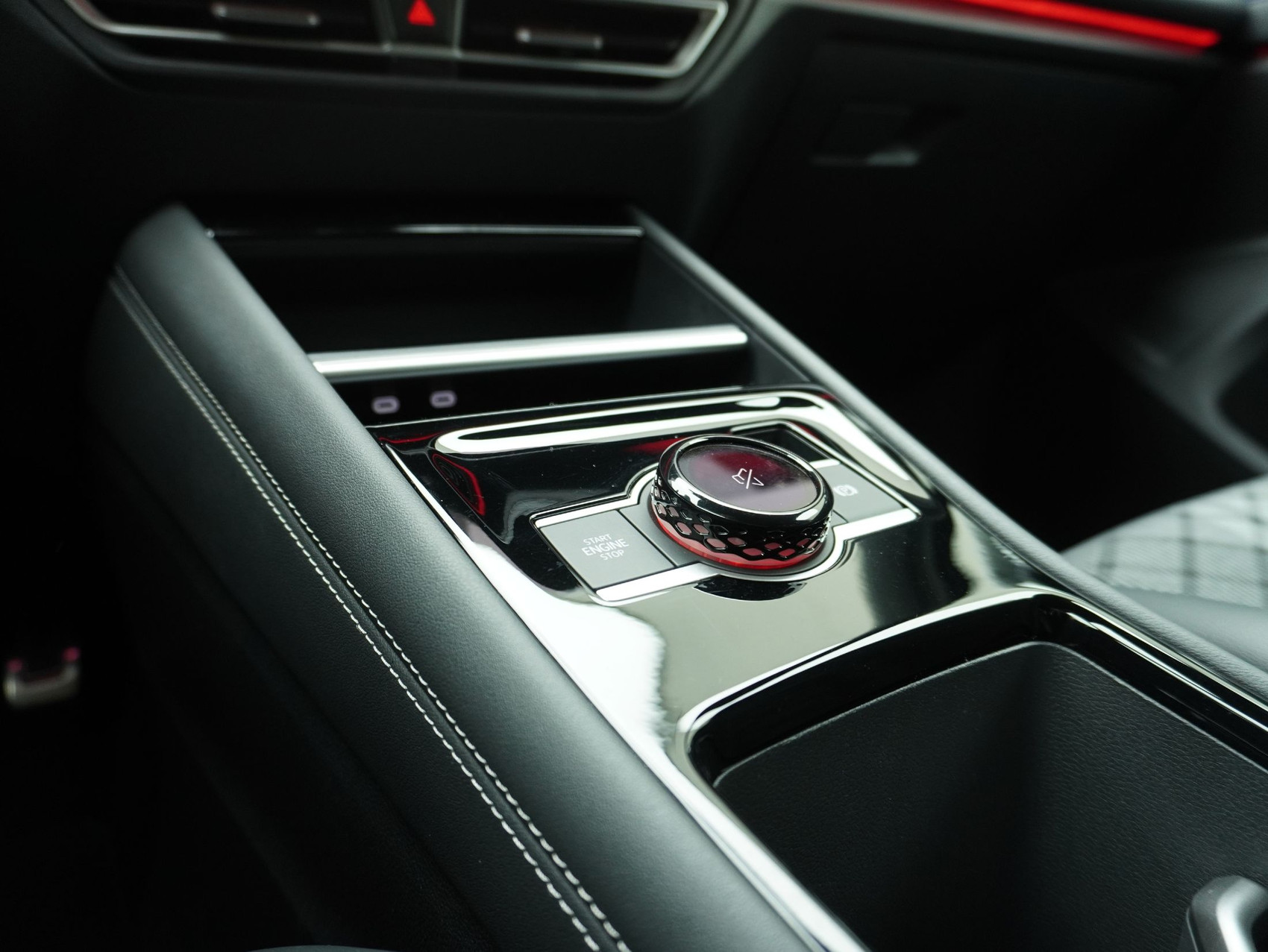 VW Tiguan 2.0 TSI DSG R-Line Black Style 4Motion (2025)