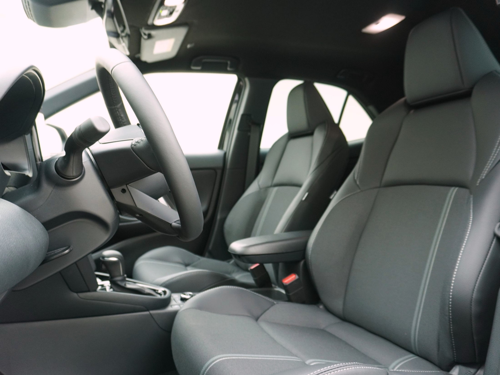 TOYOTA Yaris Cross 1.5 VVT-i HSD Premium AWD-i ** 4×4 ** 360° Kamera **