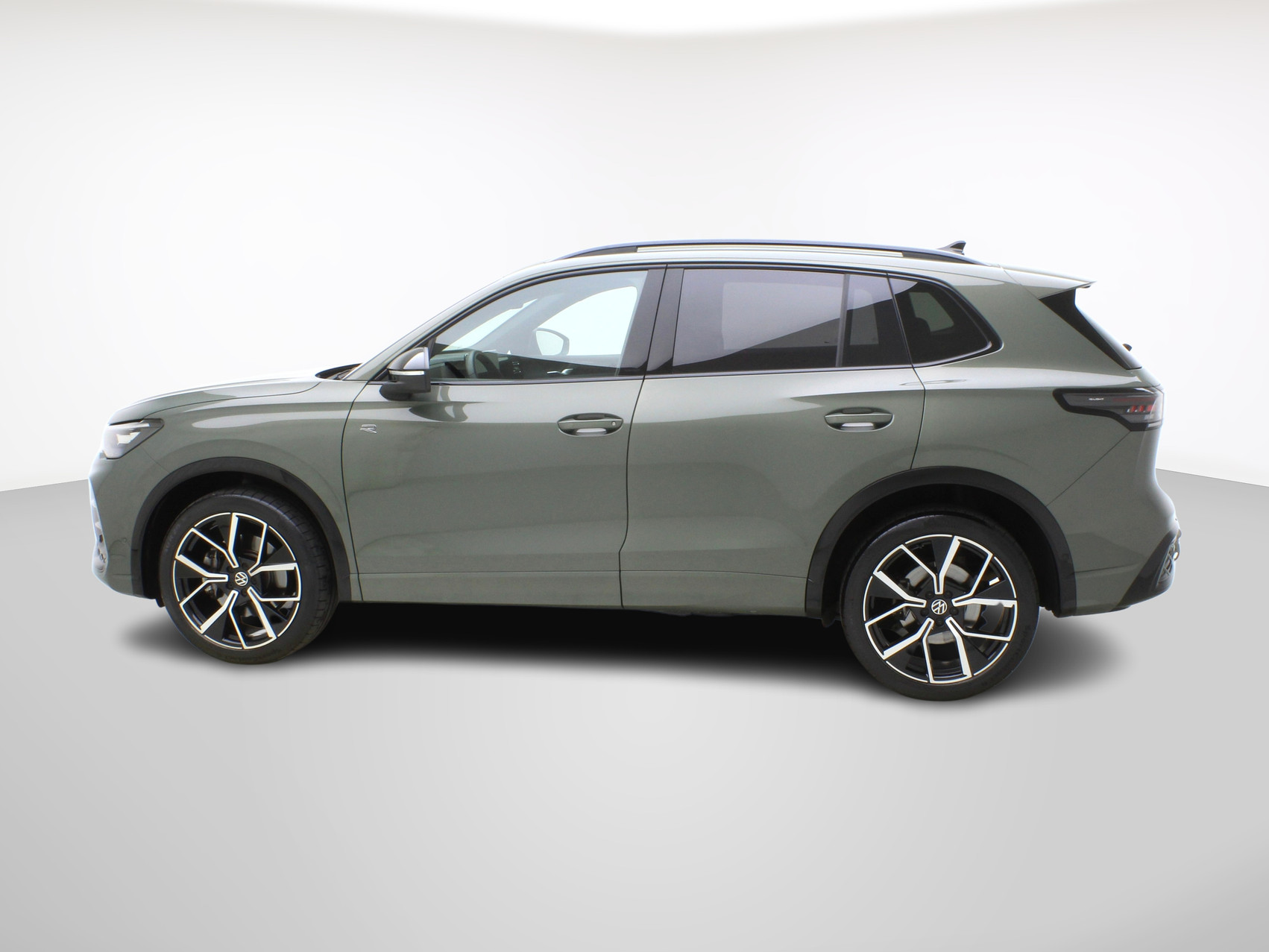 VW Tiguan 2.0 TSI DSG R-Line Black Style 4Motion (2025)