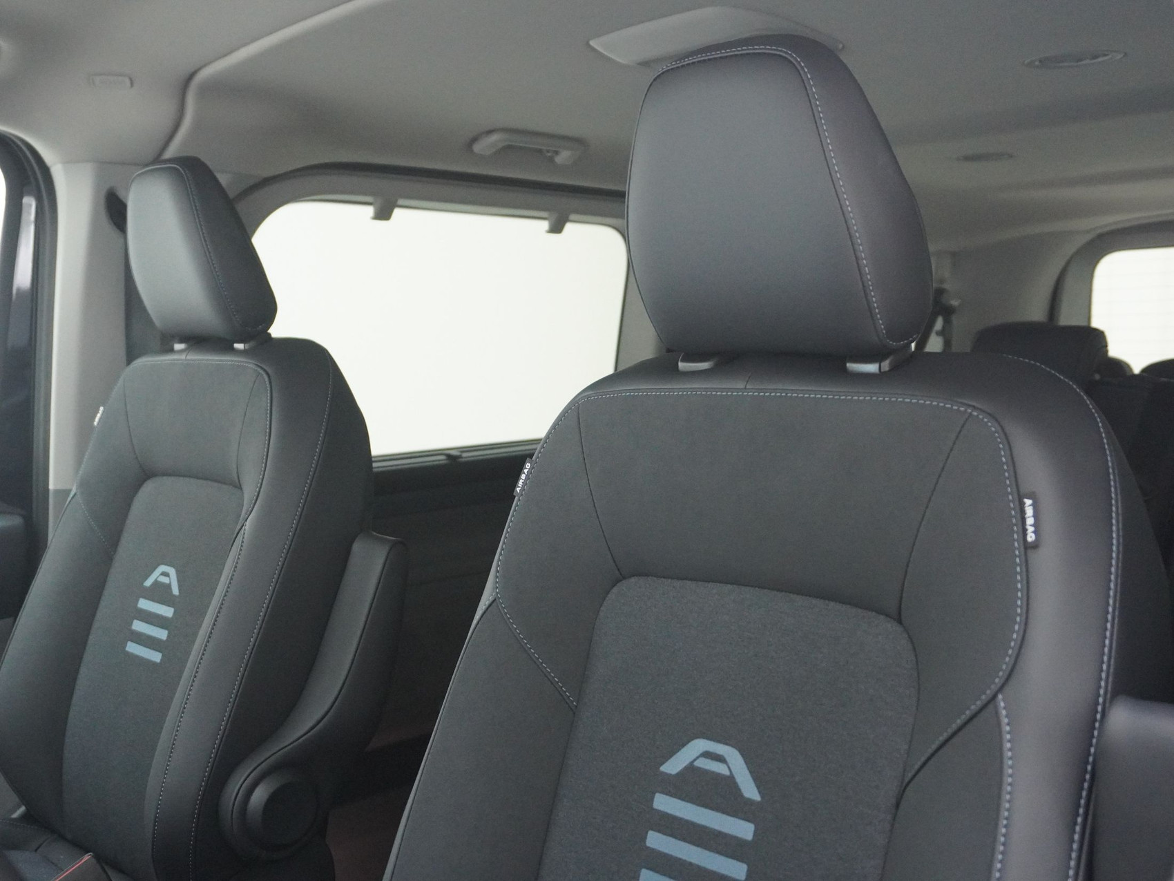 FORD Tourneo Custom L1 2.5 Plug-in-Hybrid Active