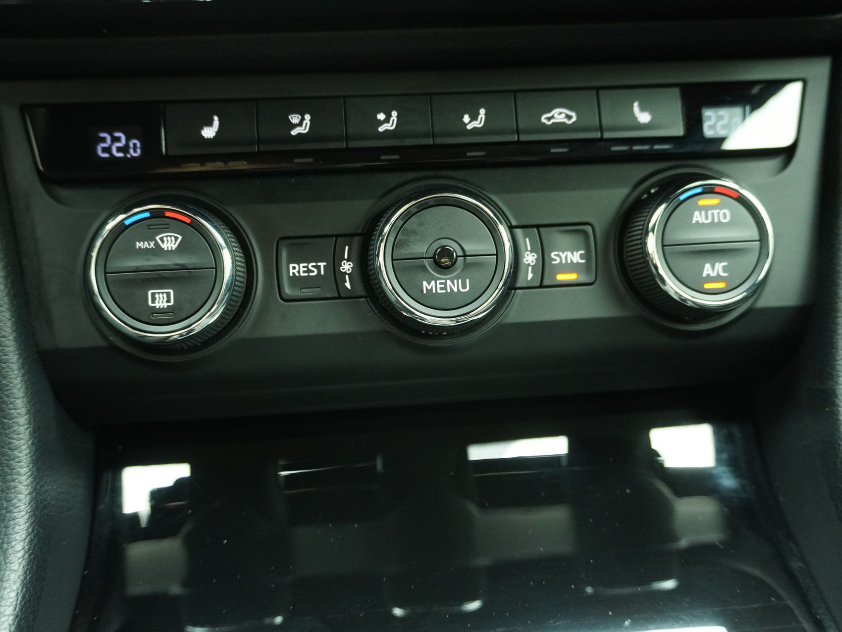 SKODA Superb Combi 2.0 TDI DSG Sport Line 4×4