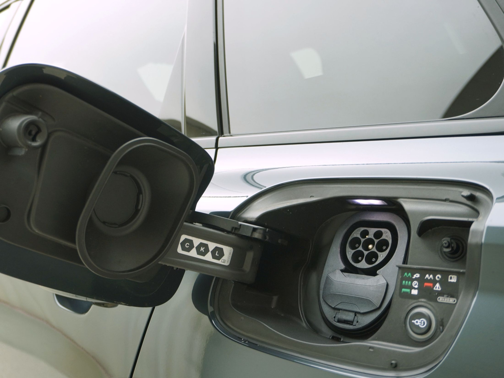 AUDI Q6 e-tron quattro **Audi Werksgarantie bis 06/2030**