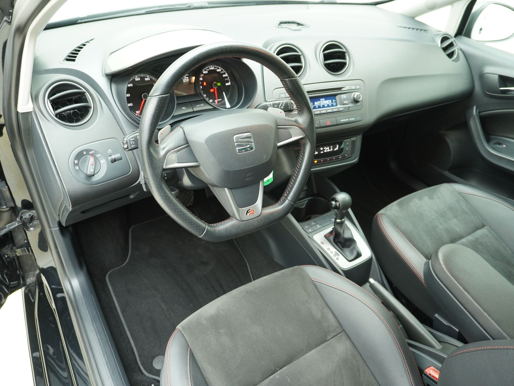 SEAT Ibiza 1.4 TSI DSG FR