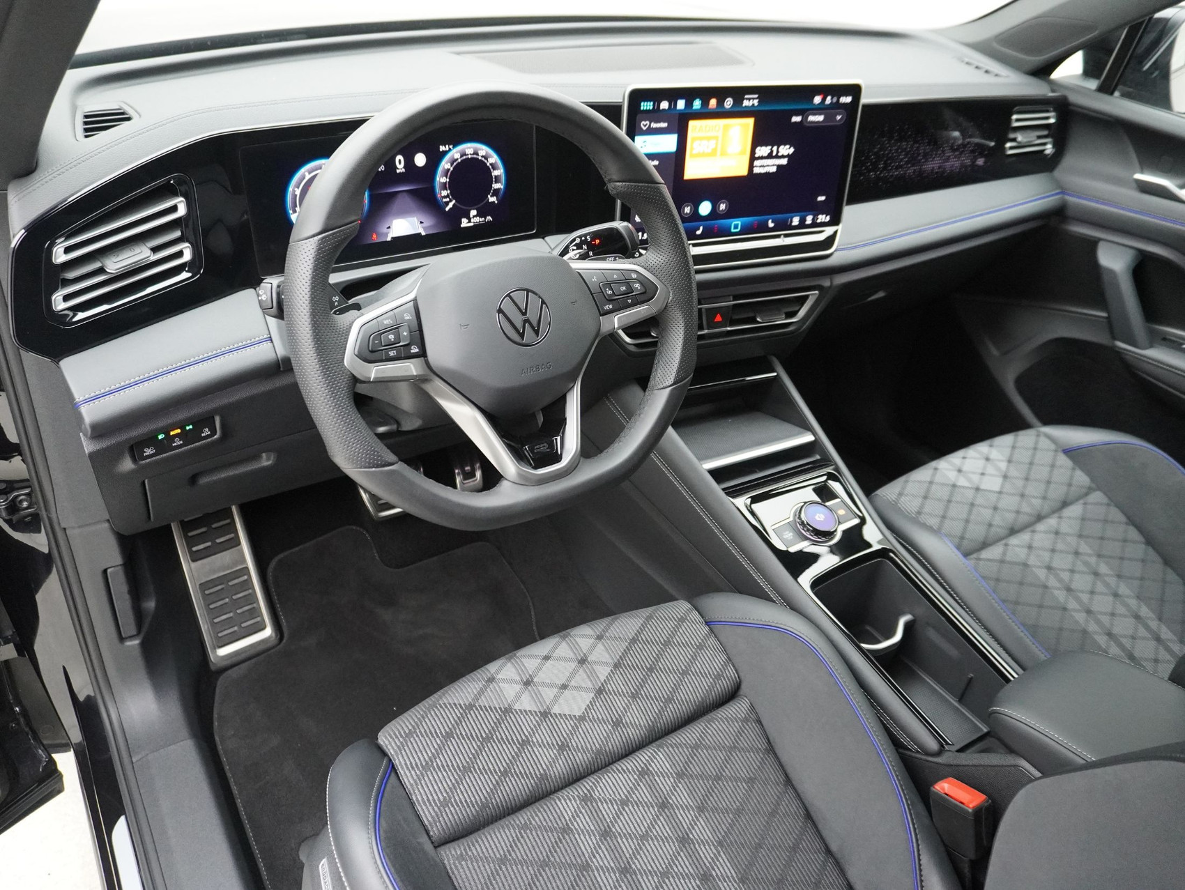 VW Tiguan 2.0 TSI DSG R-Line Black Style 4Motion (2025)