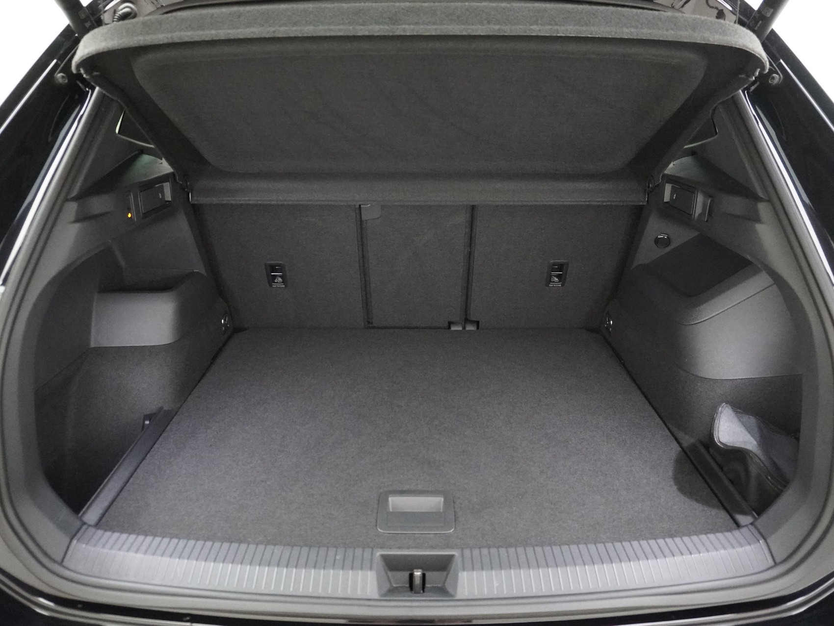 VW Tiguan 2.0 TSI DSG R-Line Black Style 4Motion (2025)